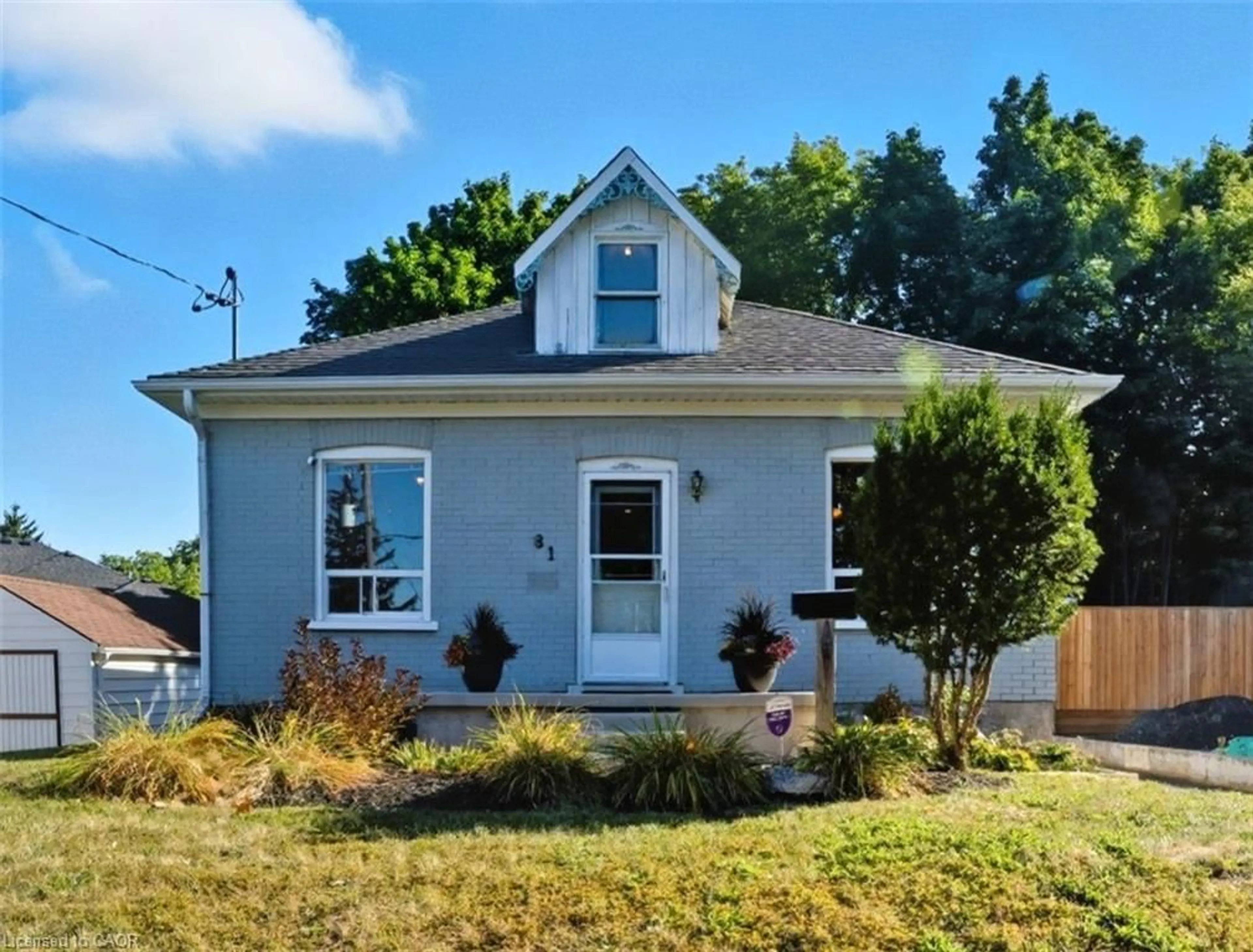 Home with vinyl exterior material, street for 81 Beech Ave, Cambridge Ontario N3C 1X6