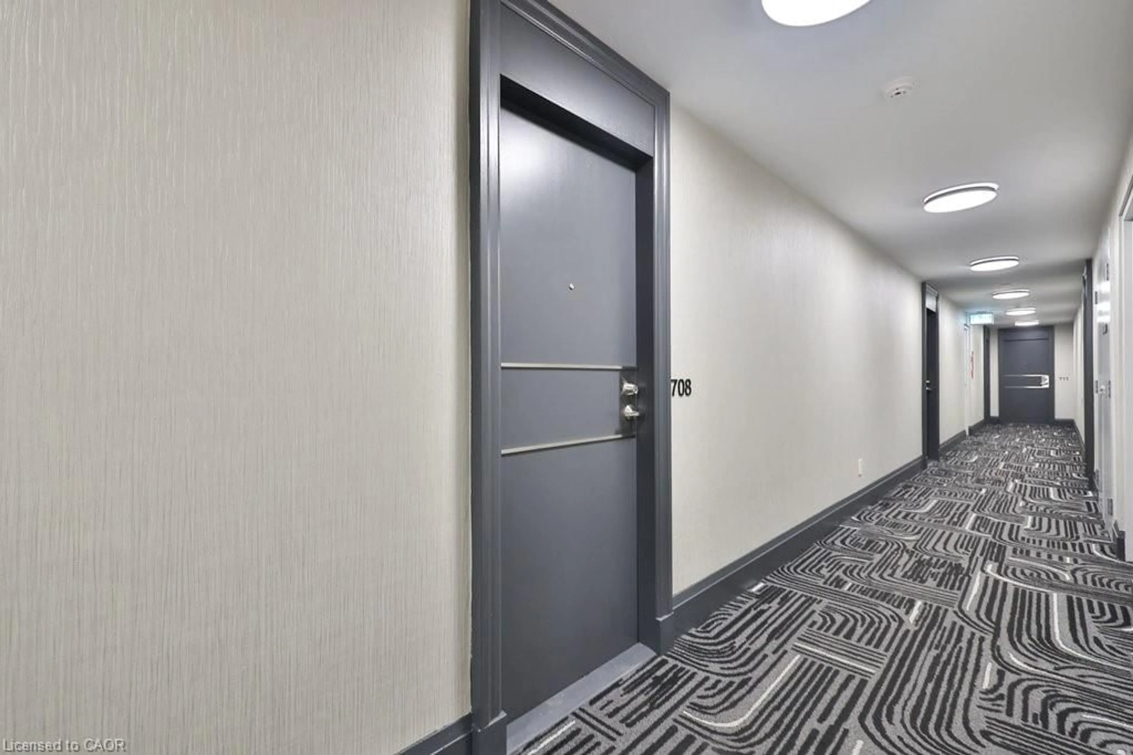Indoor foyer for 30 Grand Trunk Cres #708, Toronto Ontario M5J 3A3