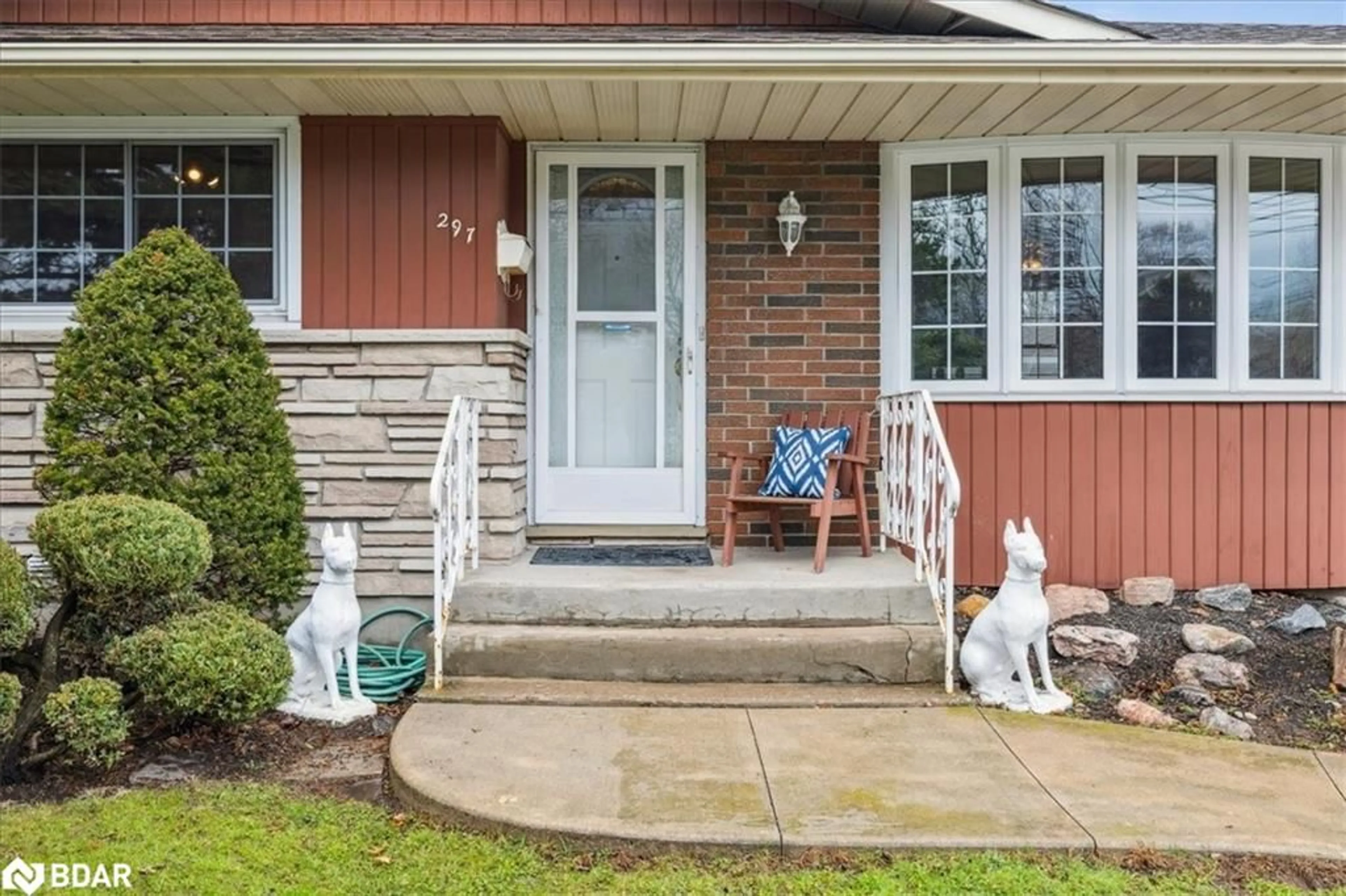 Unknown for 297 Lakeshore St, St. Catharines Ontario L2M 1S1