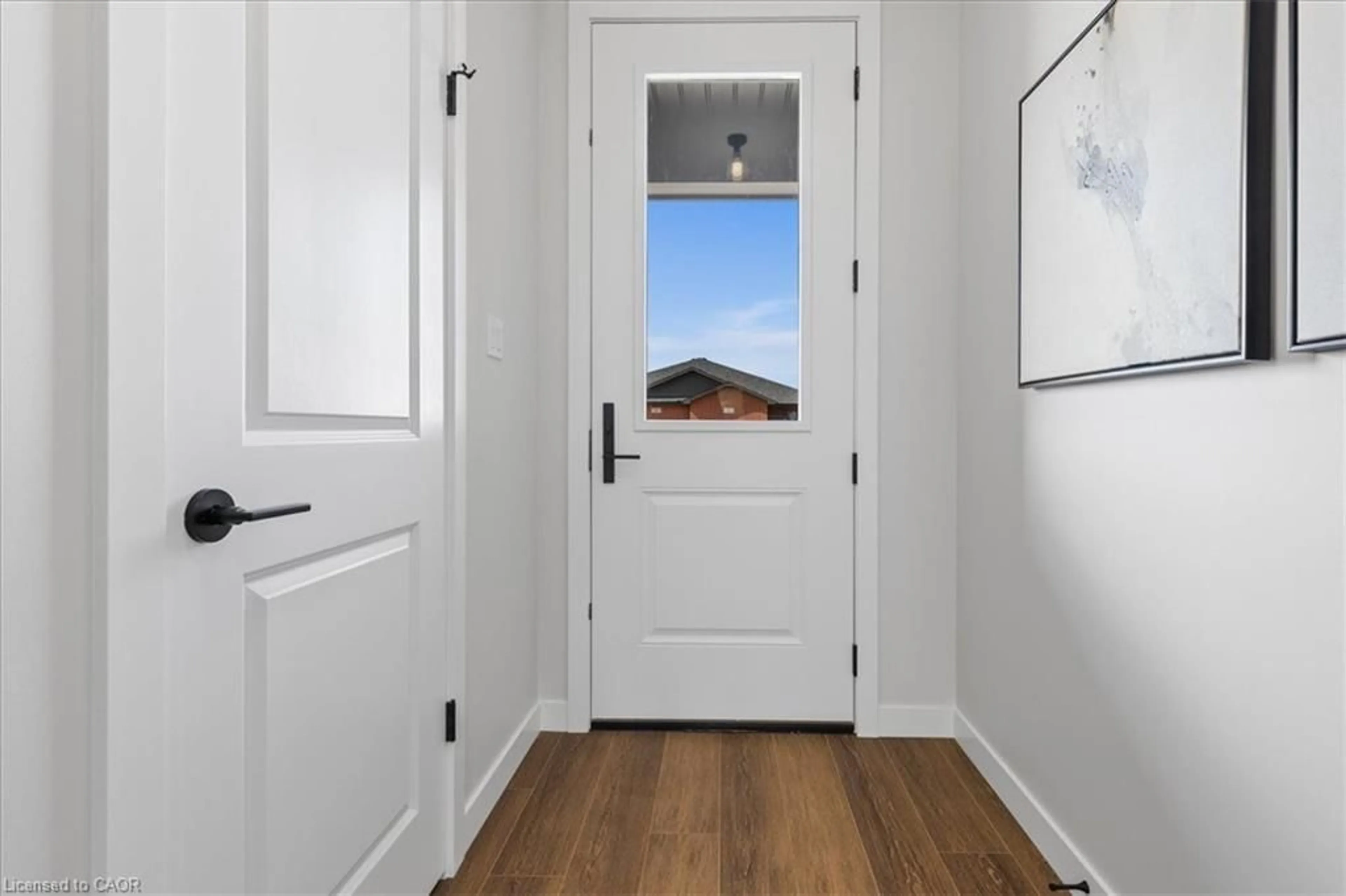 Indoor entryway for 81 Kenton St, Mitchell Ontario N0K 1N0