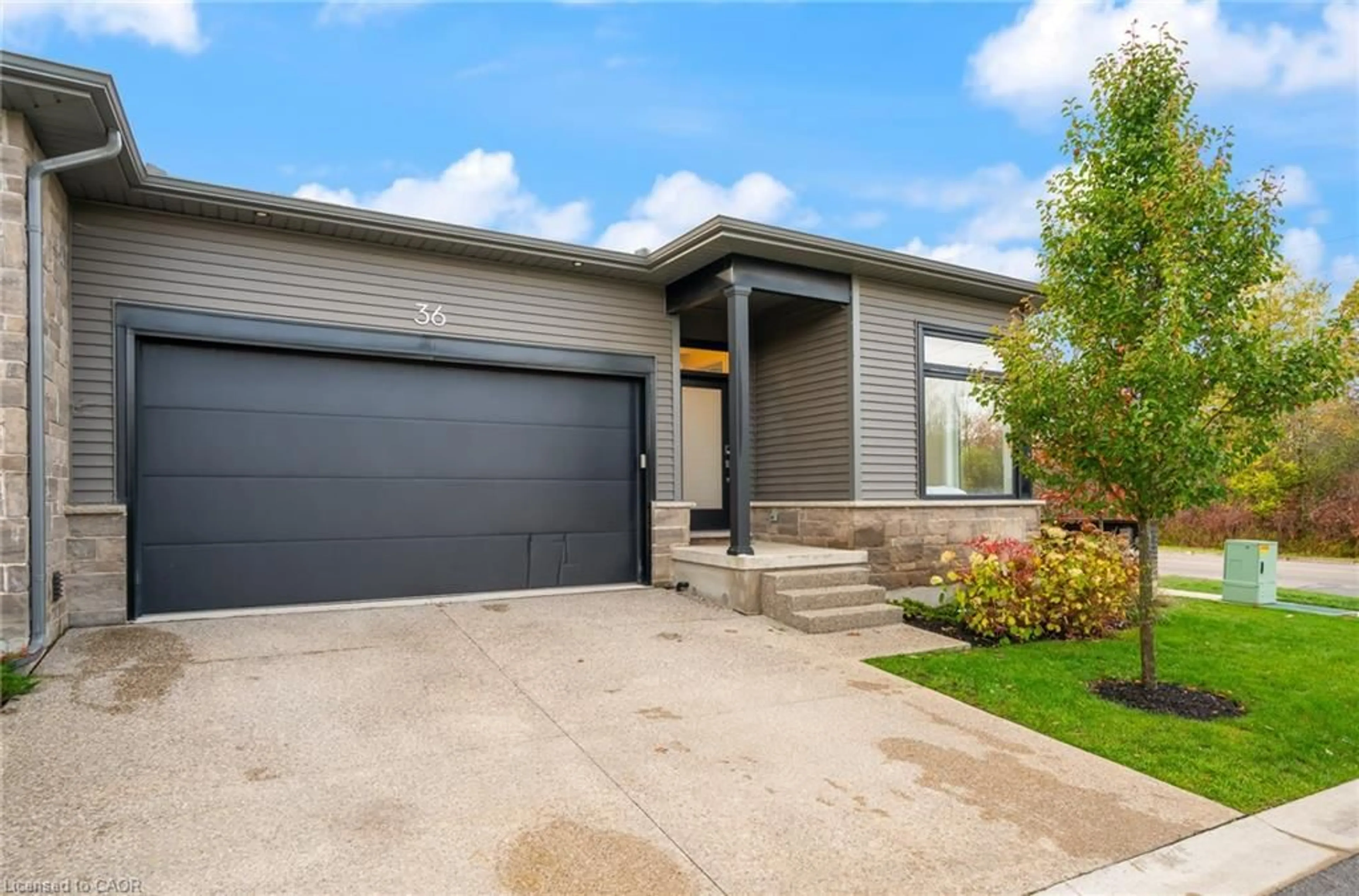 Home with brick exterior material, street for 8974 Willoughby Dr #36, Niagara Falls Ontario L2G 0Y8