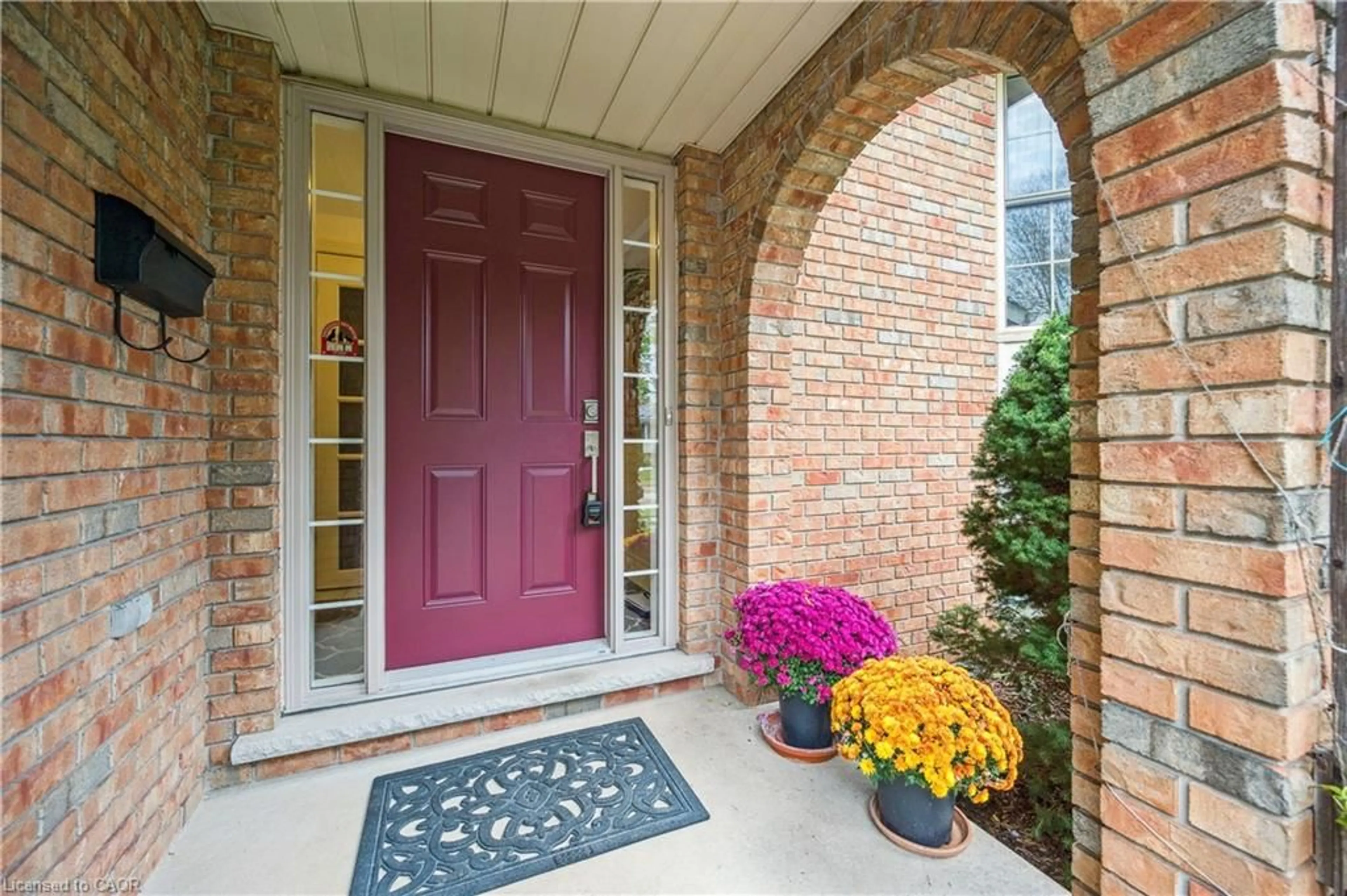 Indoor entryway for 29 Shadybrook Cres, Guelph Ontario N1G 3G8