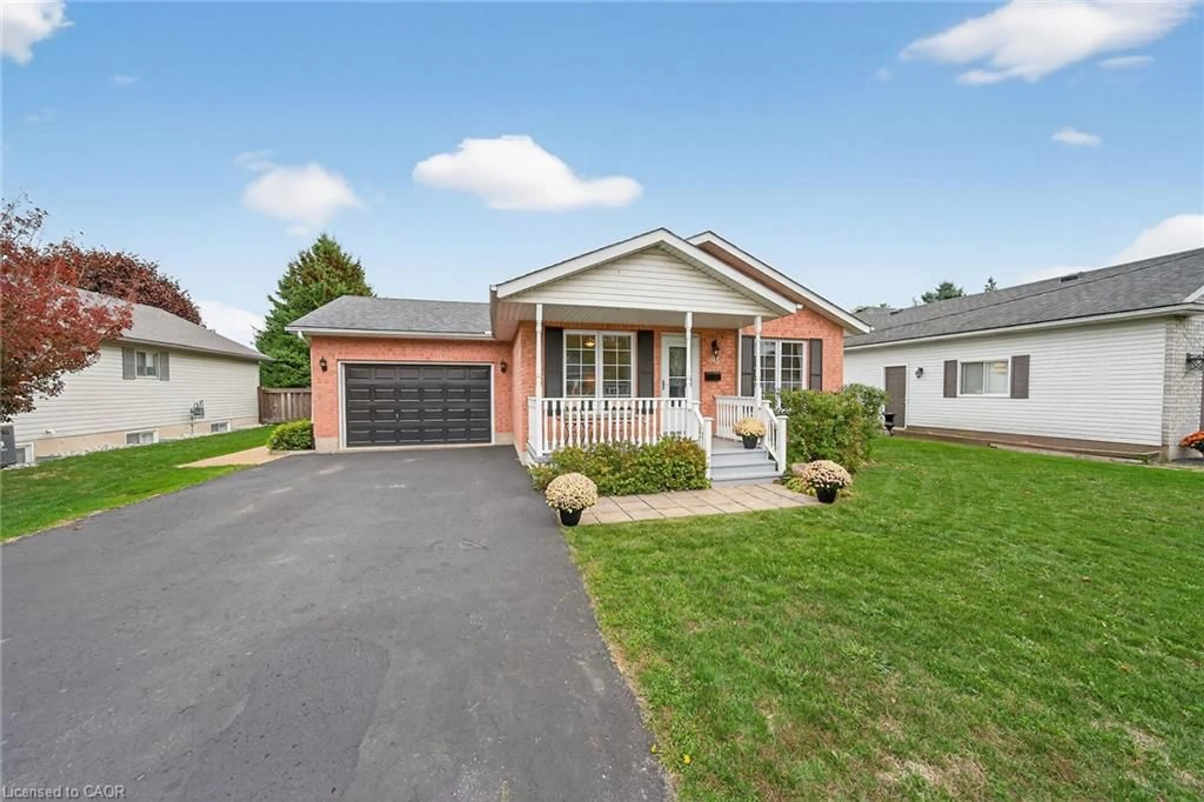 Home with brick exterior material, street for 613 Tamarac St, Dunnville Ontario N1A 2E2