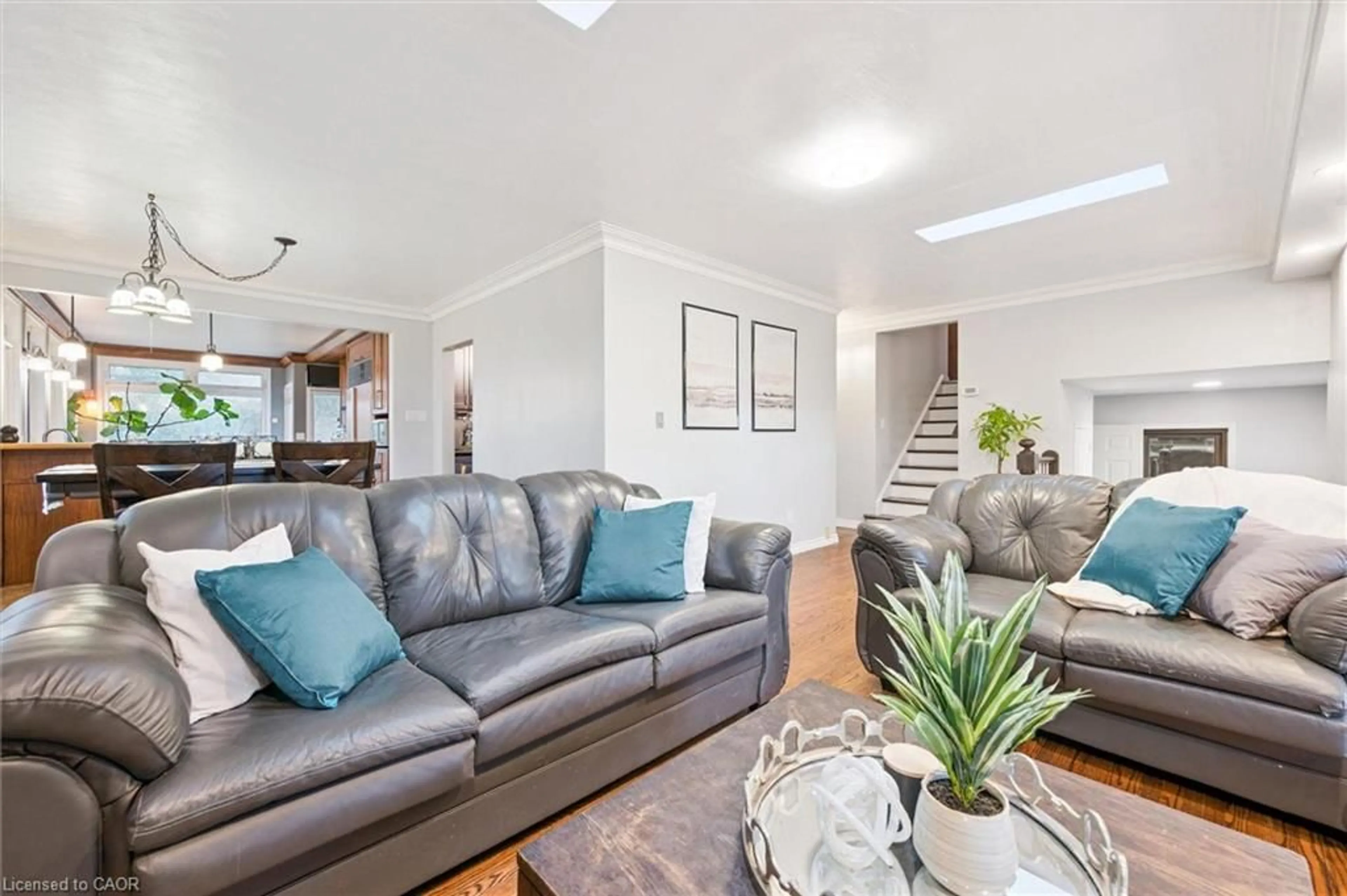 Living room with furniture, unknown for 500 Watson Pky, Guelph Ontario N1L 0N9