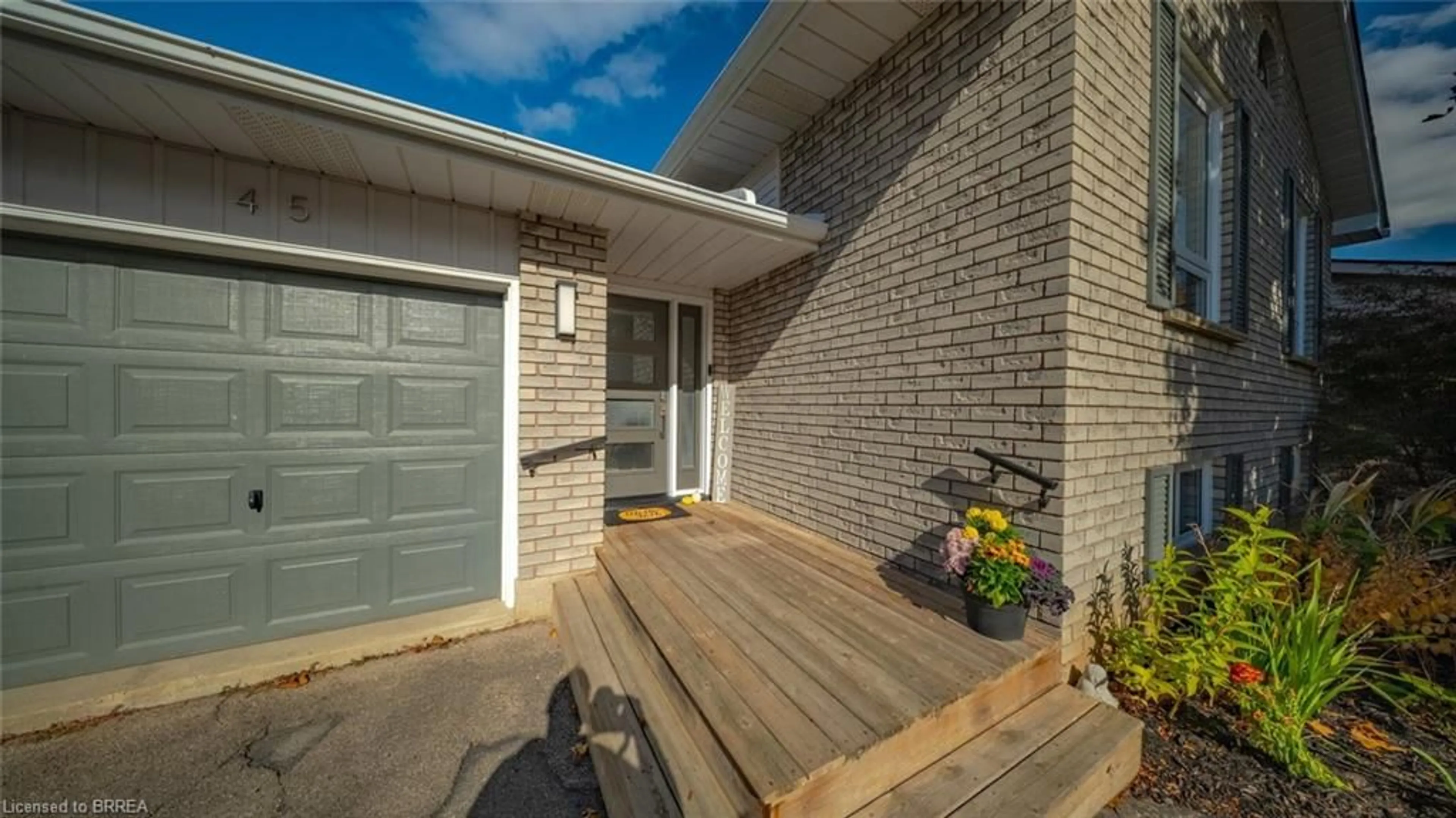 Unknown for 45 Latzer Cres, Brantford Ontario N3V 1E1