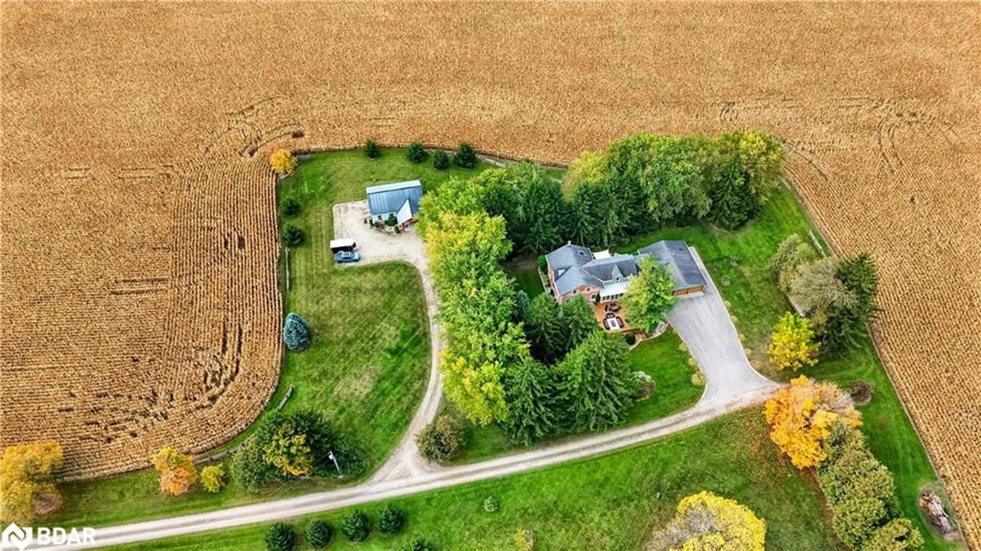 A pic from outside/outdoor area/front of a property/back of a property/a pic from drone, street for 7812 Guelph Nichol Tline, Guelph Ontario N1H 6J2