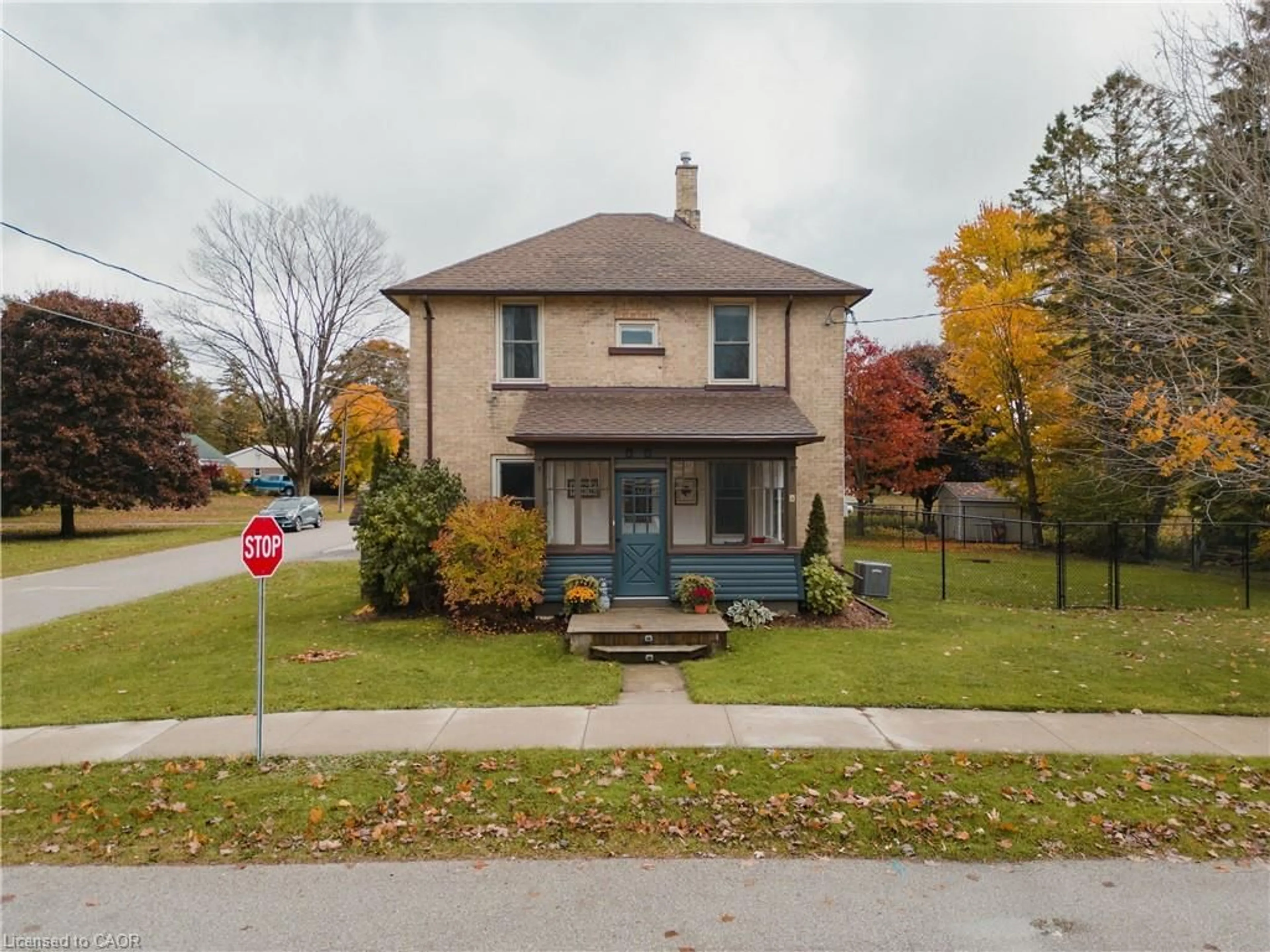 A pic from outside/outdoor area/front of a property/back of a property/a pic from drone, street for 50 Pellister St, Harriston Ontario N0G 1Z0