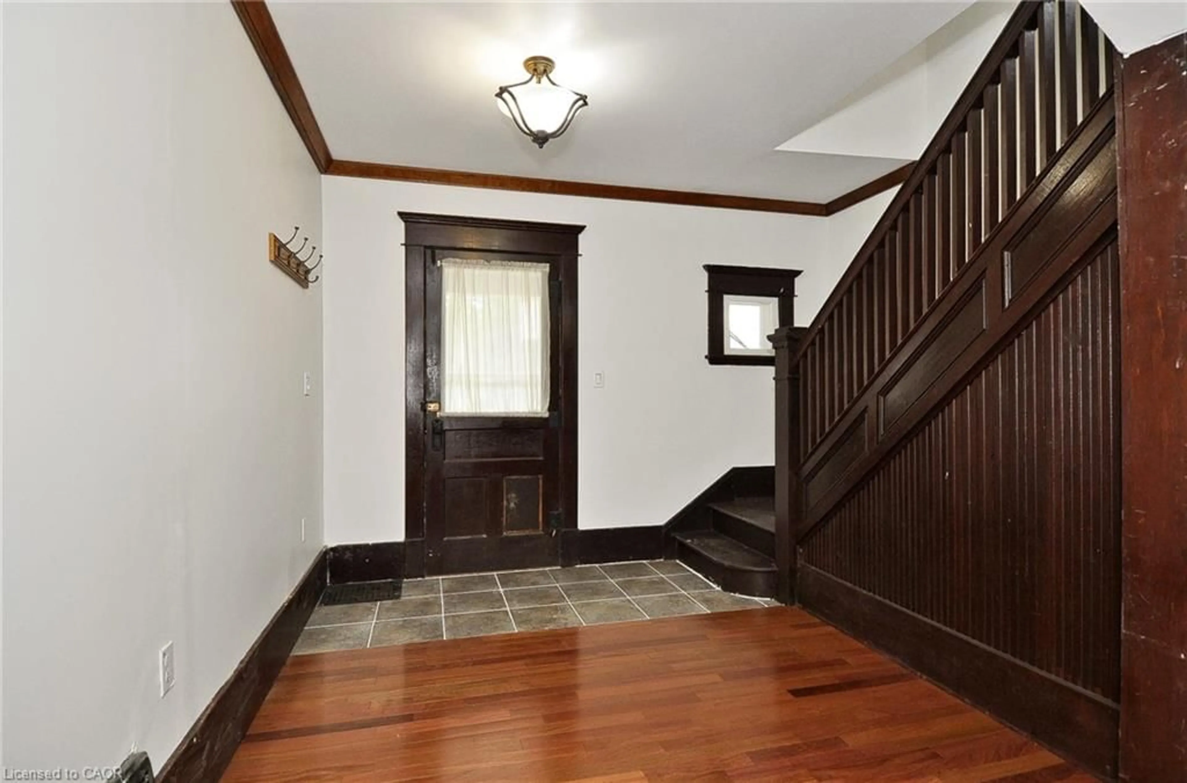 Indoor foyer for 141 King St, Burford Ontario N0E 1A0