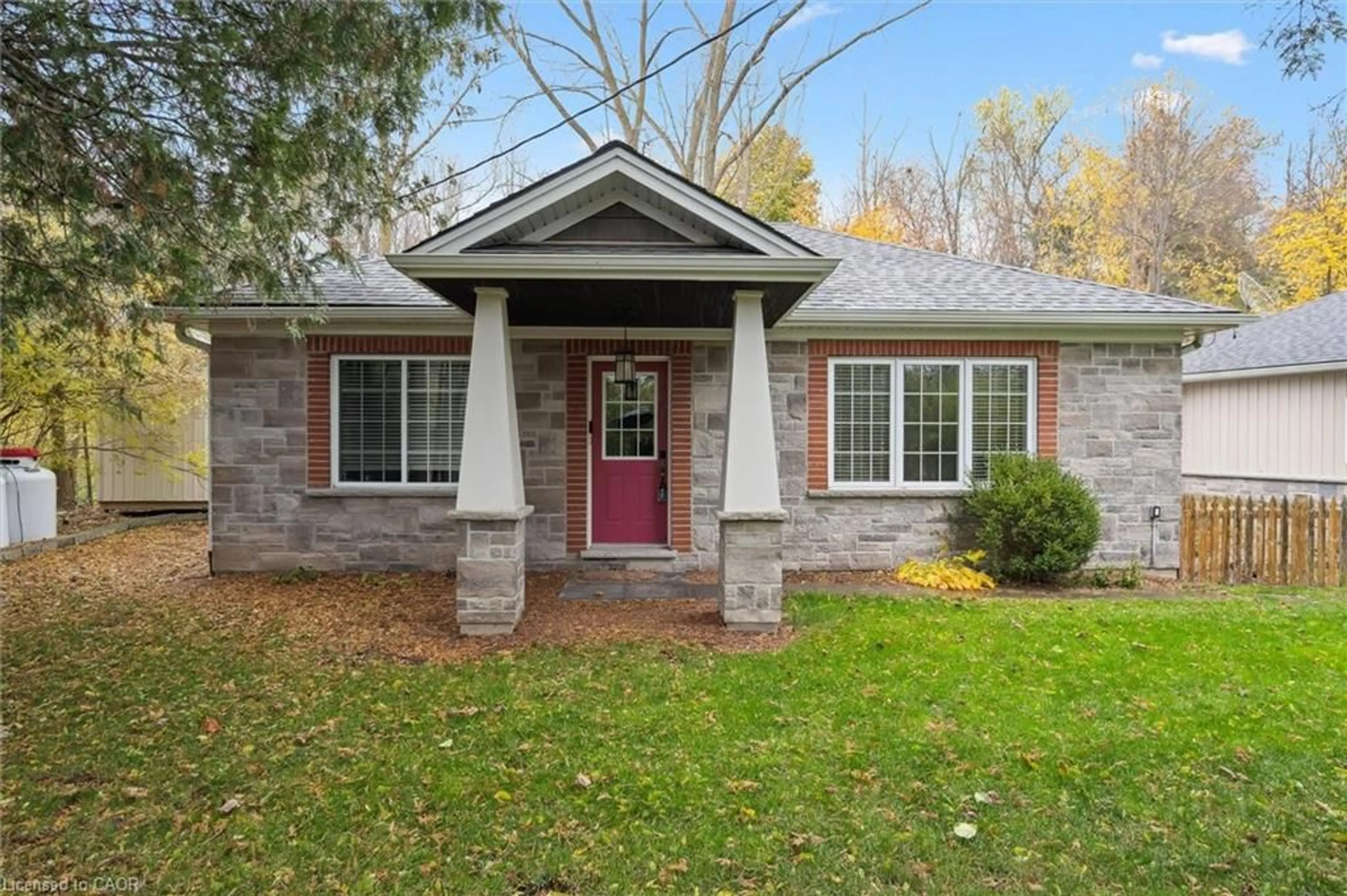 Home with brick exterior material, street for 1861 Brantford Hwy, North Dumfries Ontario N1R 5S6