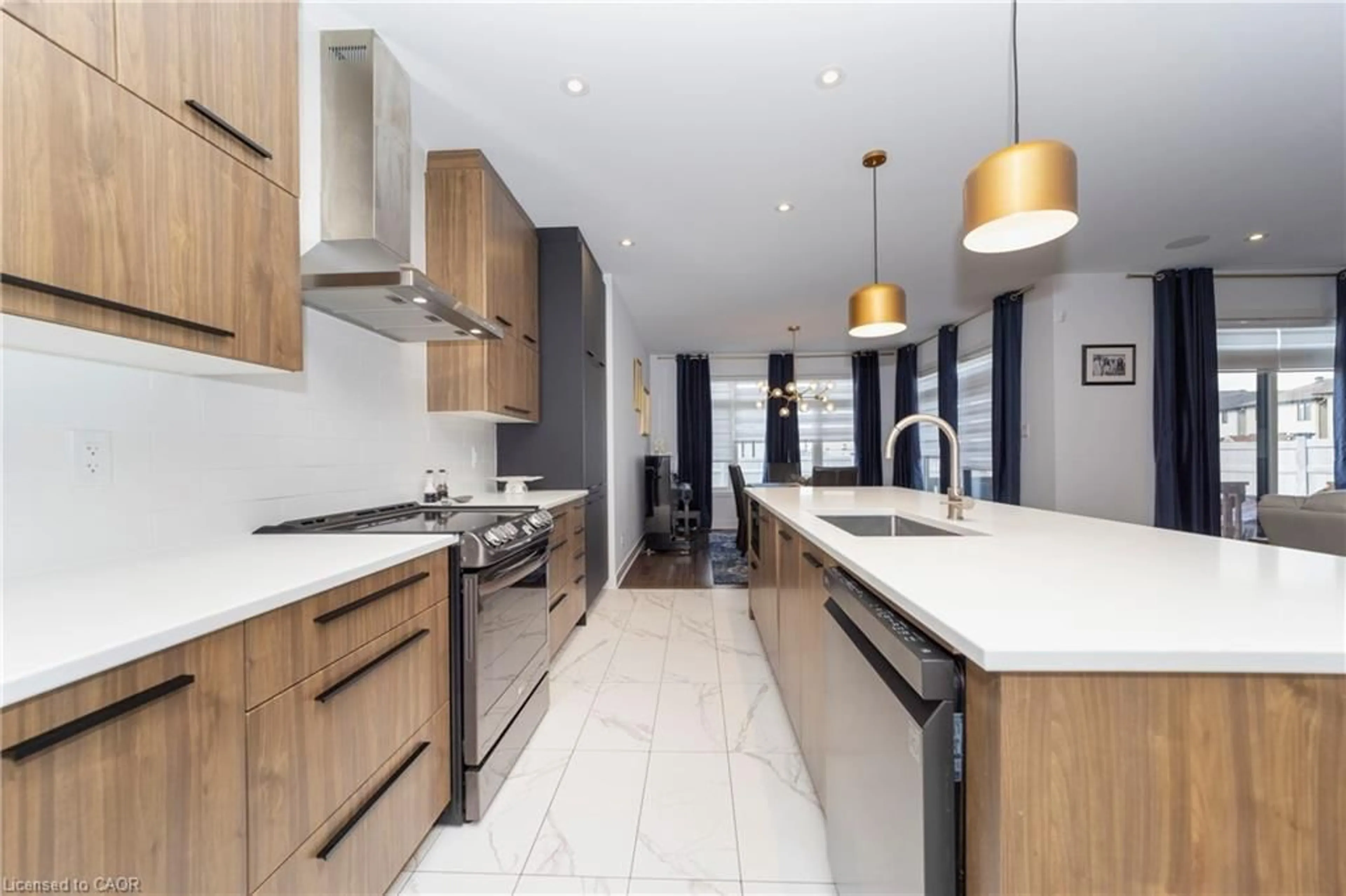 Contemporary kitchen, ceramic/tile floor for 374 Big Dipper St, Manotick Ontario K4M 0J3