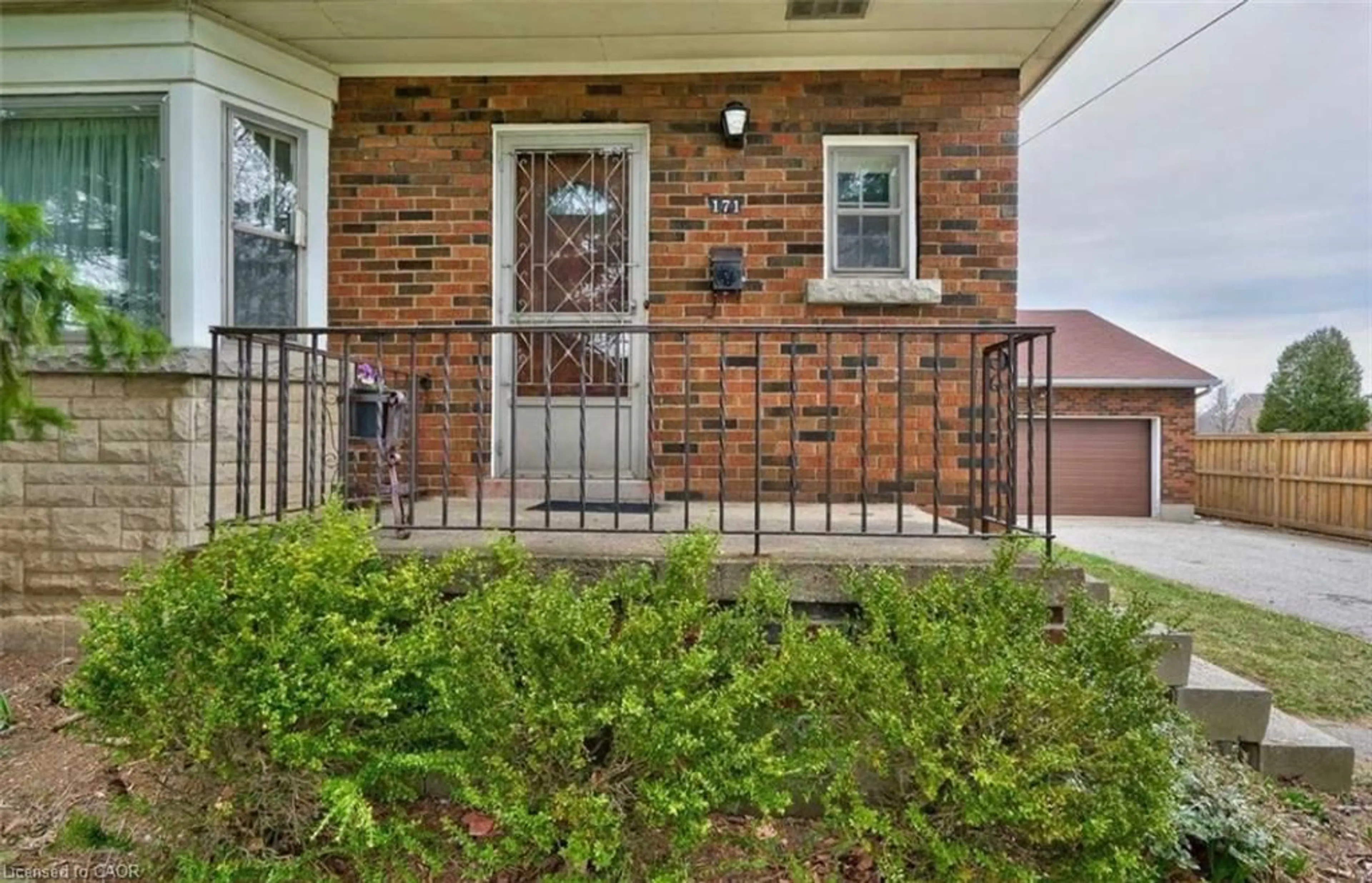 Unknown for 171 Stone Church Rd, Hamilton Ontario L9B 1A8