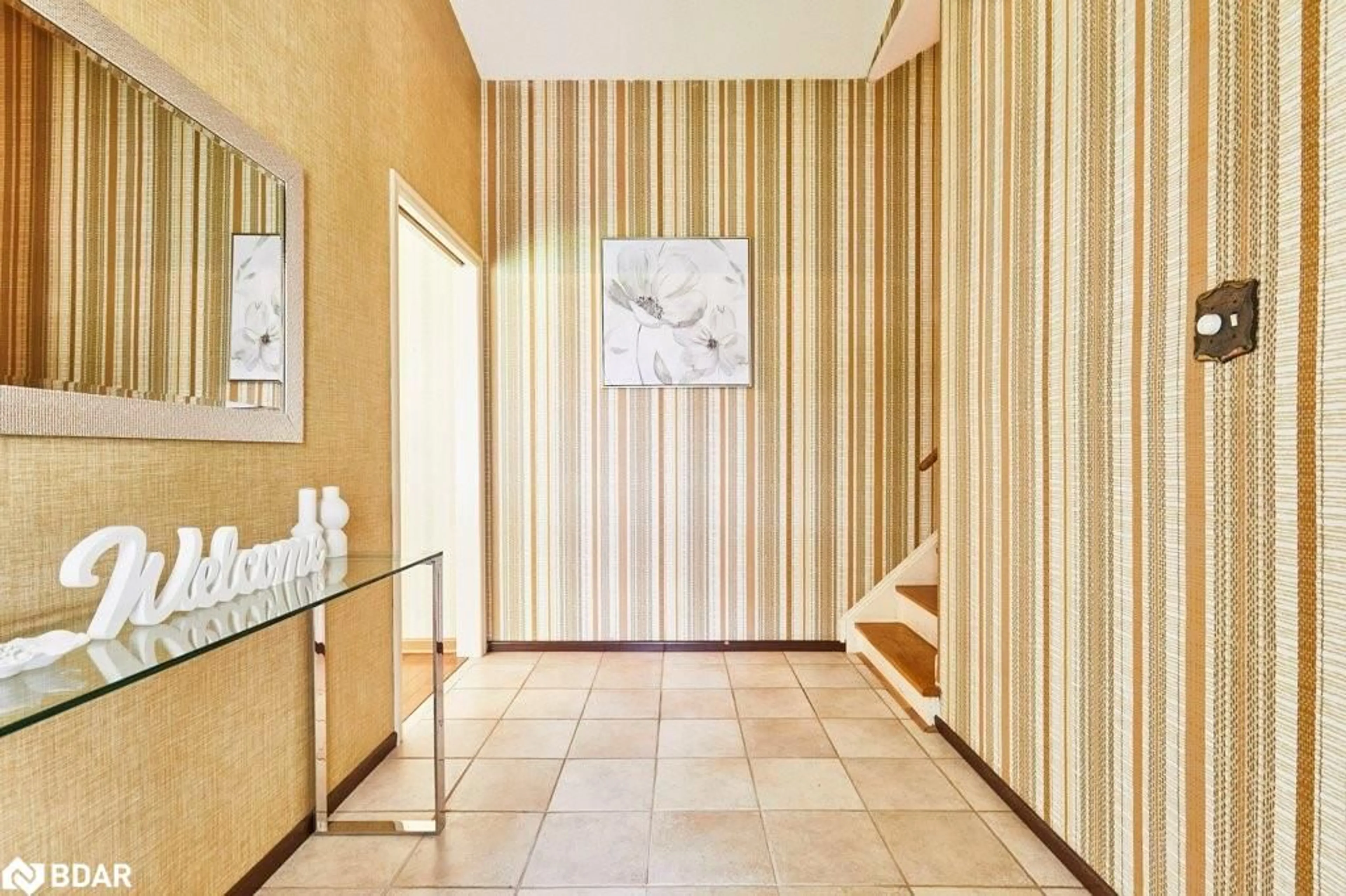 Indoor foyer for 1 Goodland Gate, Scarborough Ontario M1S 1V4