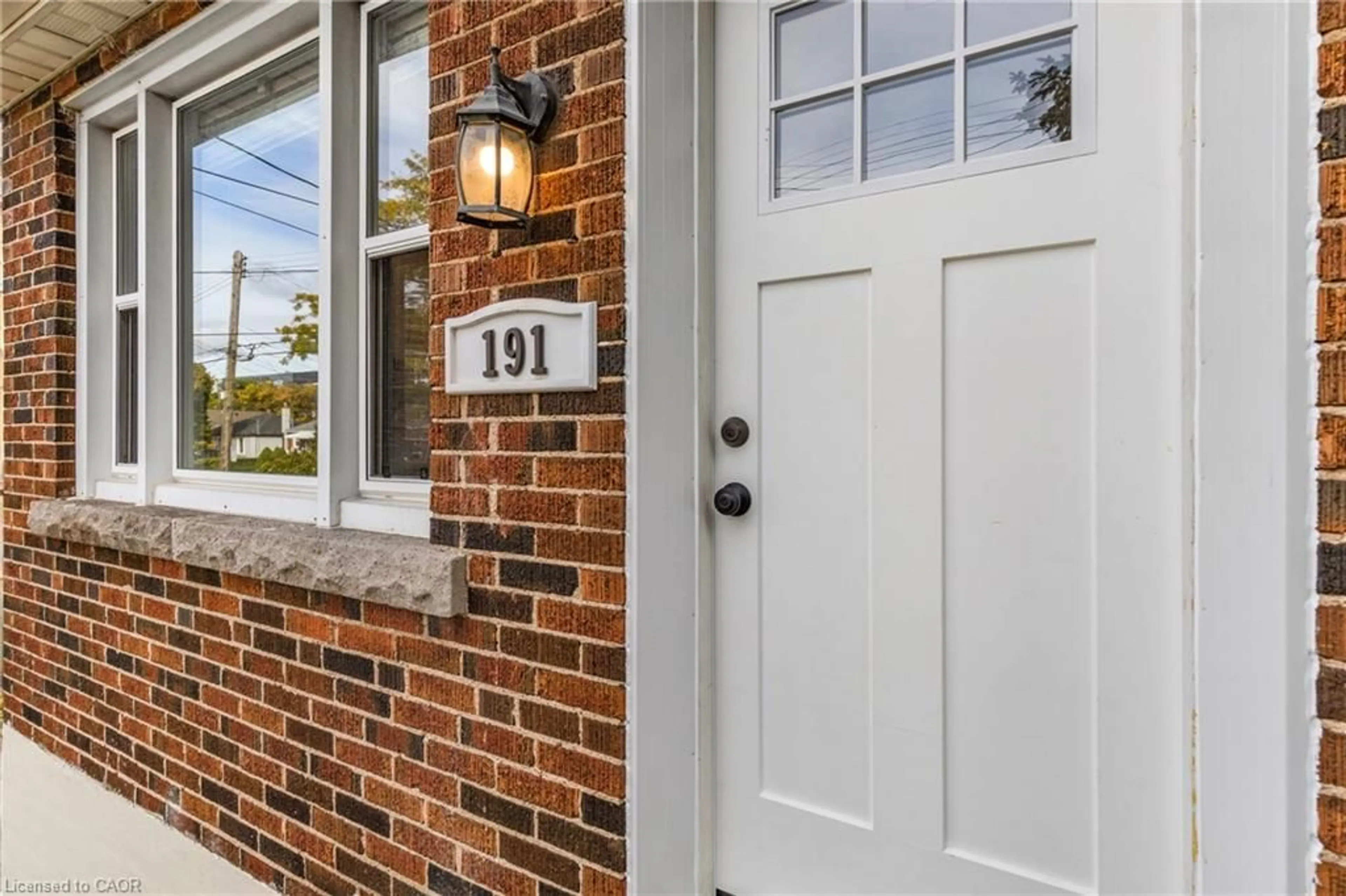 Home with brick exterior material, street for 191 East 11th St, Hamilton Ontario L8A 3T5