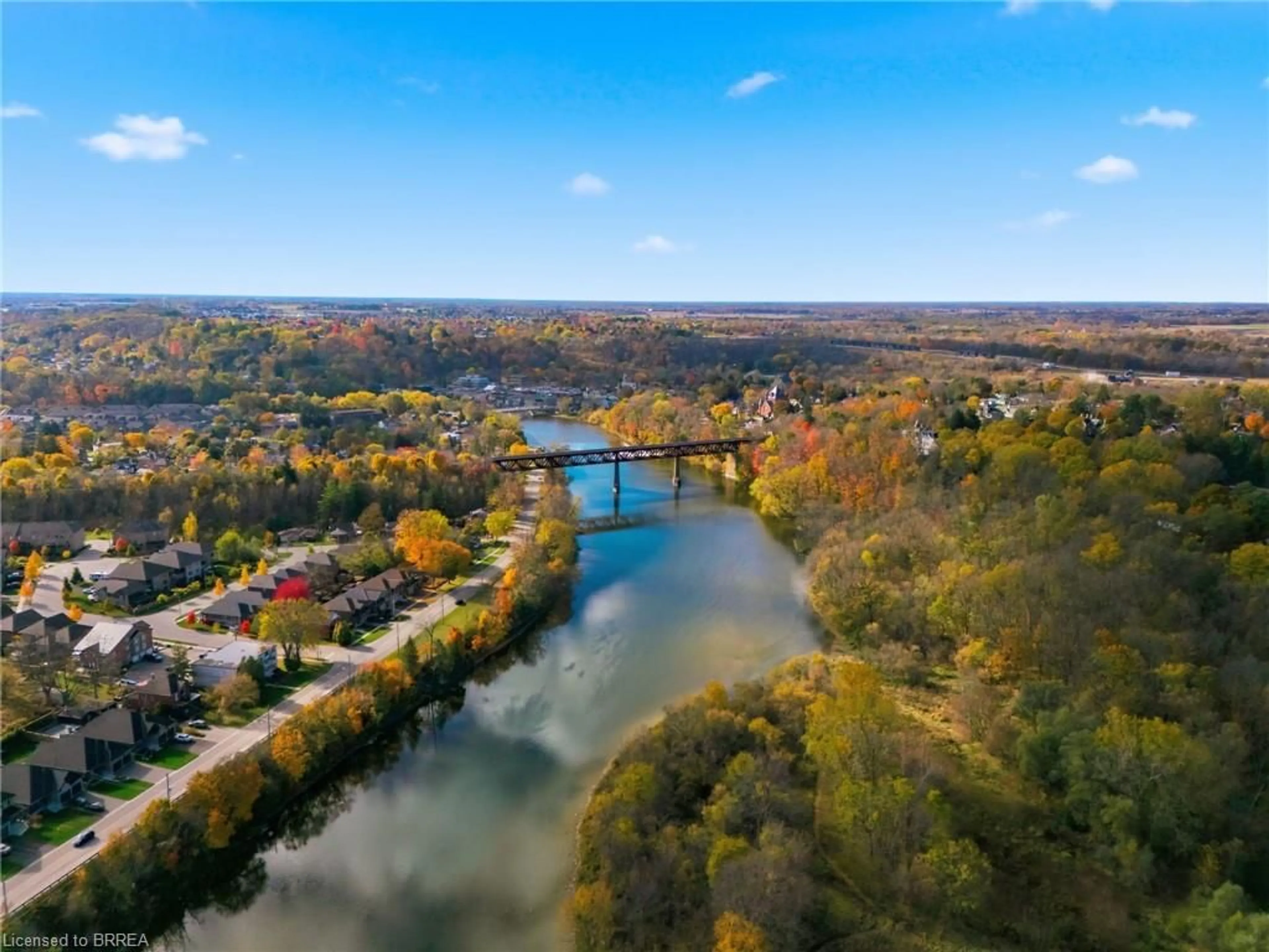 A pic from outside/outdoor area/front of a property/back of a property/a pic from drone, water/lake/river/ocean view for 158 Willow St #19, Paris Ontario N3L 0C5