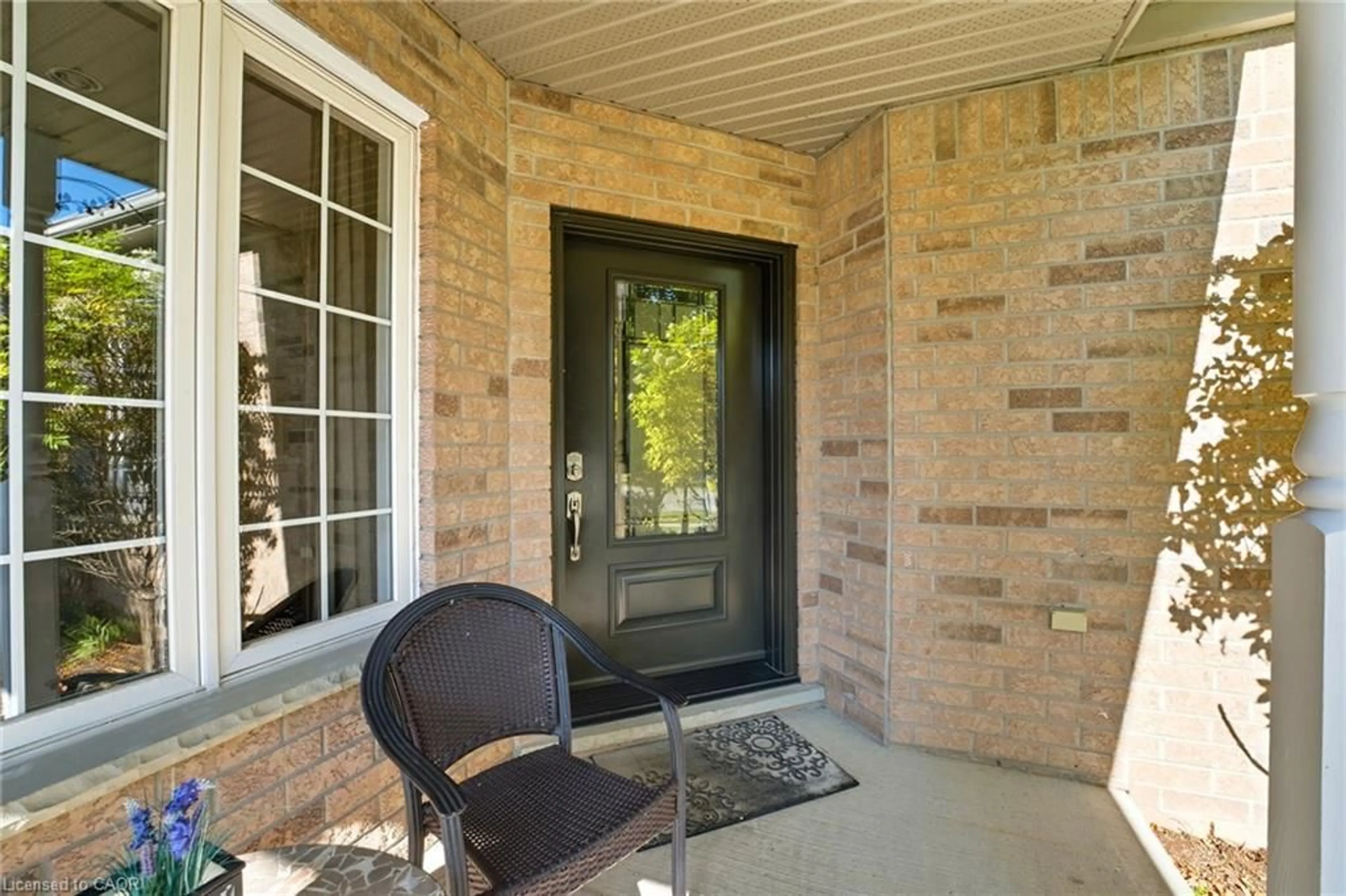 Indoor entryway for 254 Kerwood Dr, Cambridge Ontario N3C 4M5