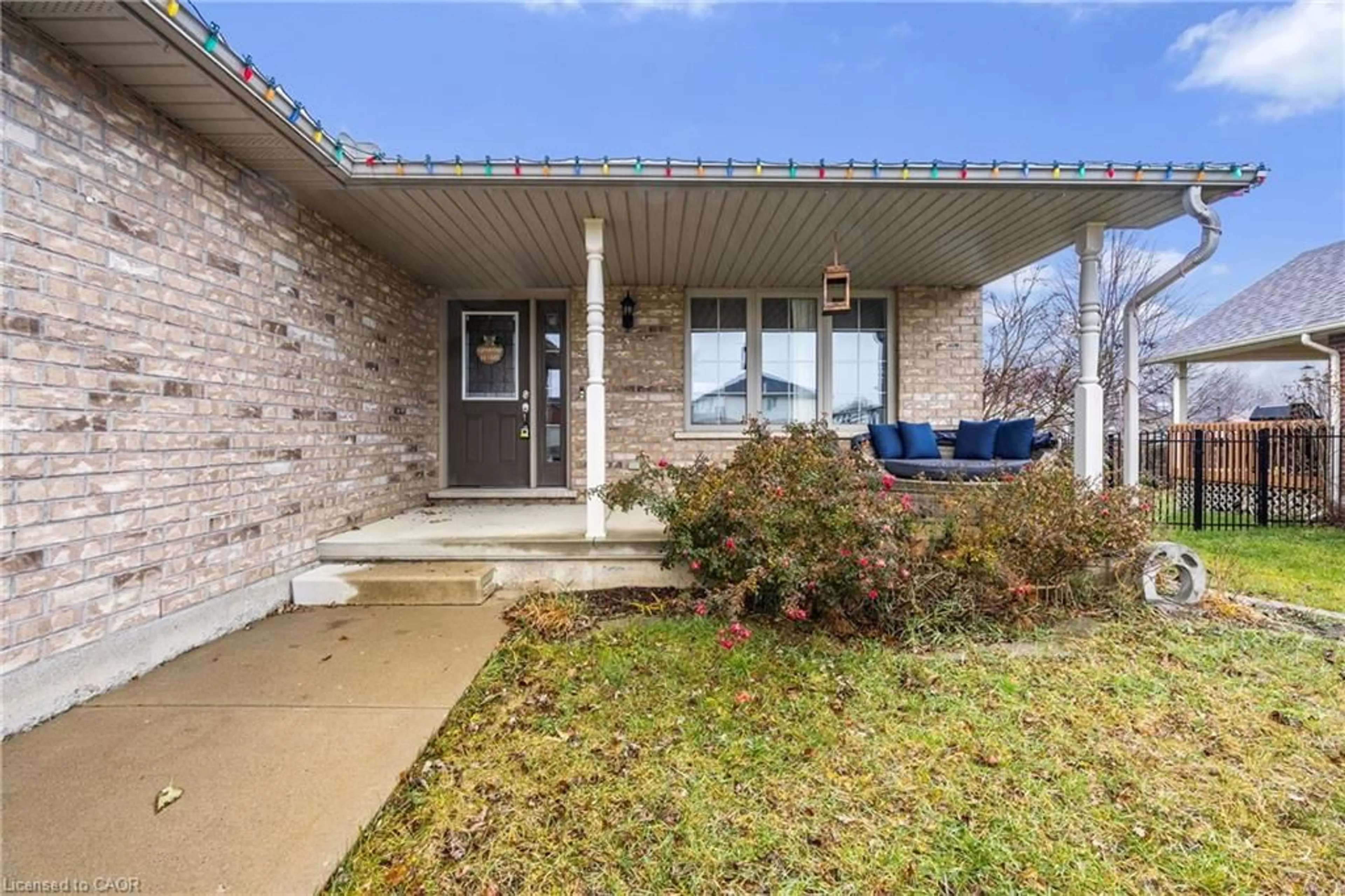 Home with brick exterior material, street for 7 Fairfield Crt, Delhi Ontario N4B 0A1