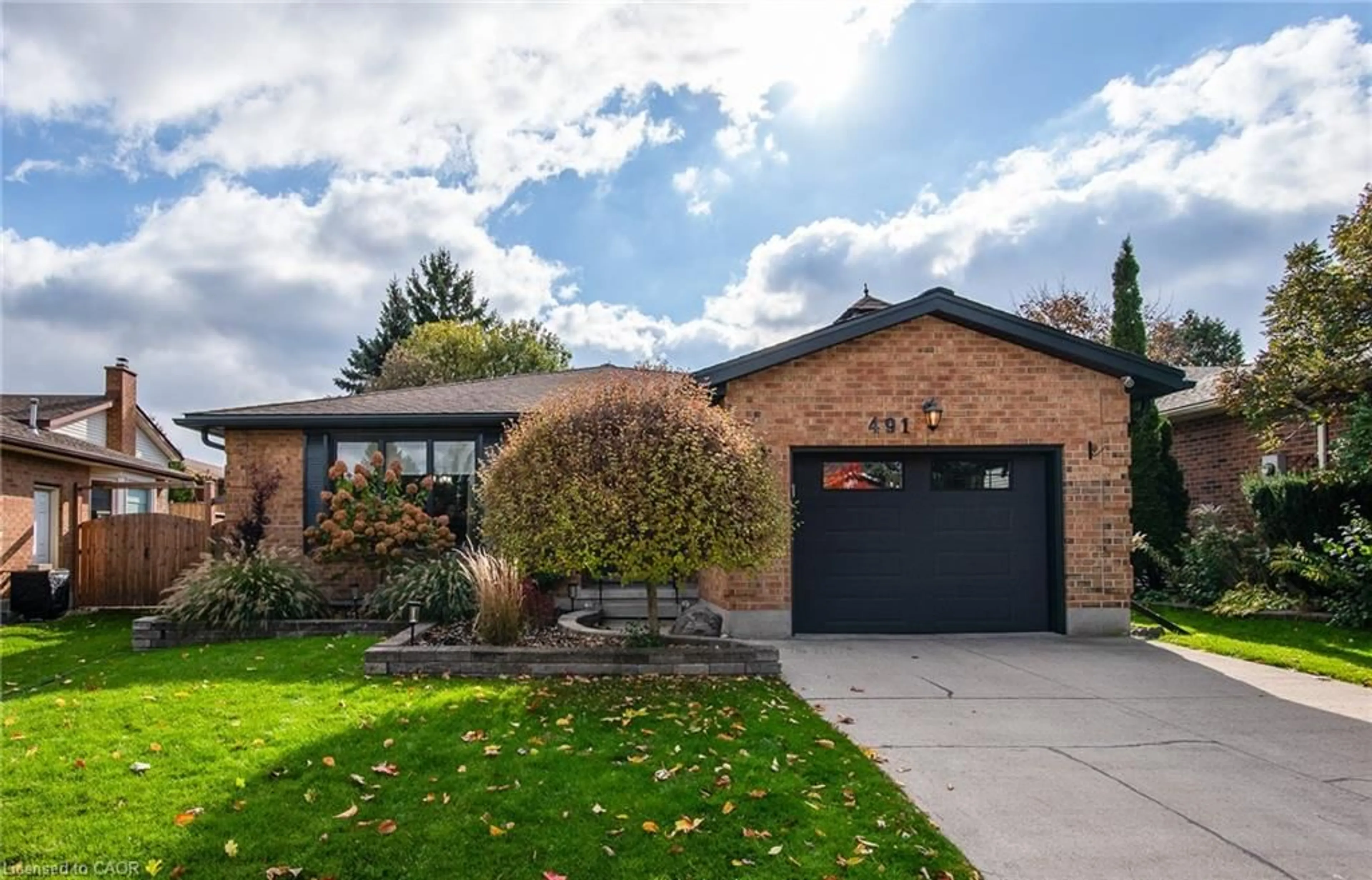 Home with brick exterior material, street for 491 Appledale Cres, Waterloo Ontario N2T 1V5