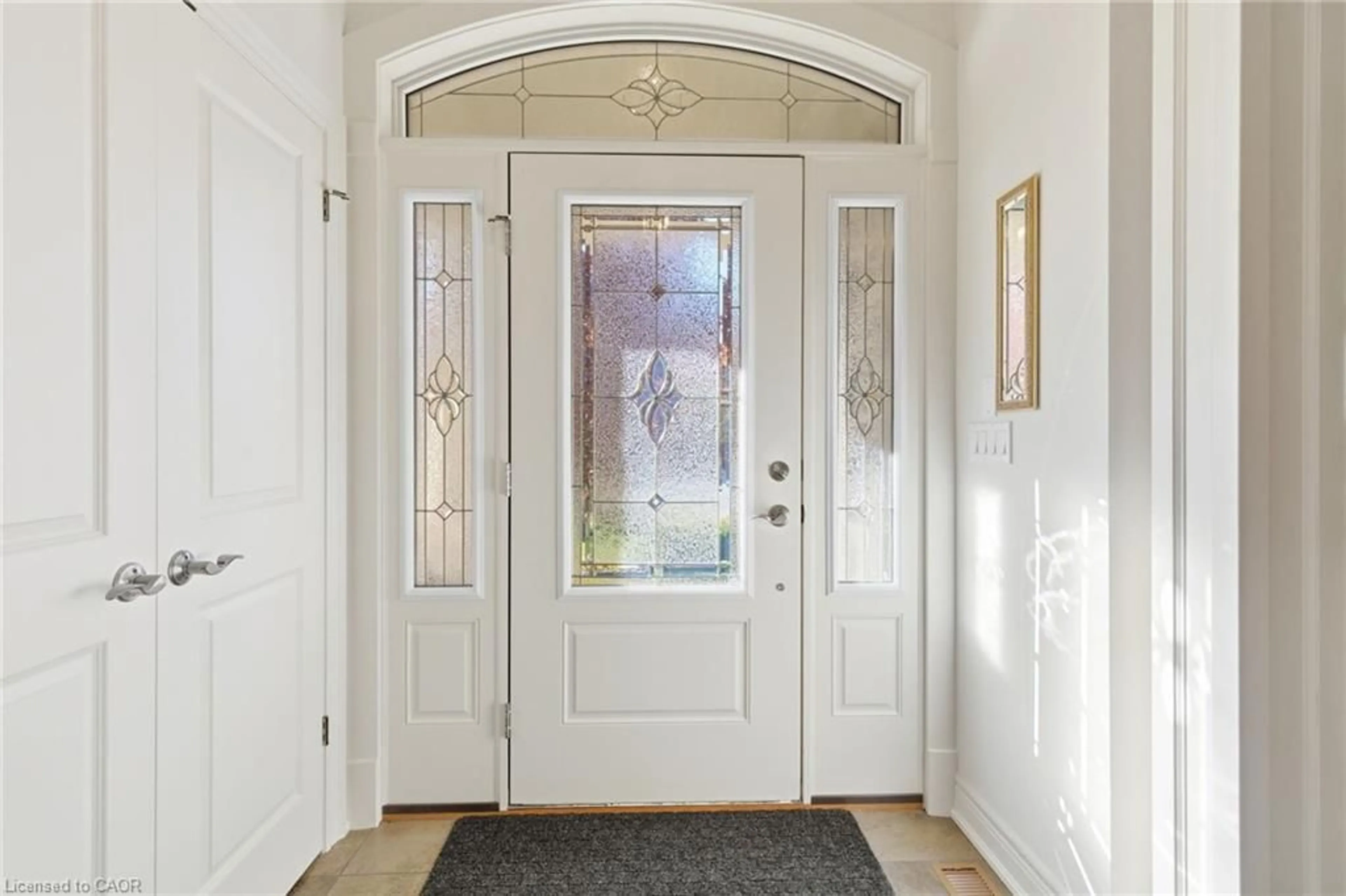 Indoor entryway for 7 Brondi's Lane, Fonthill Ontario L0S 1E0