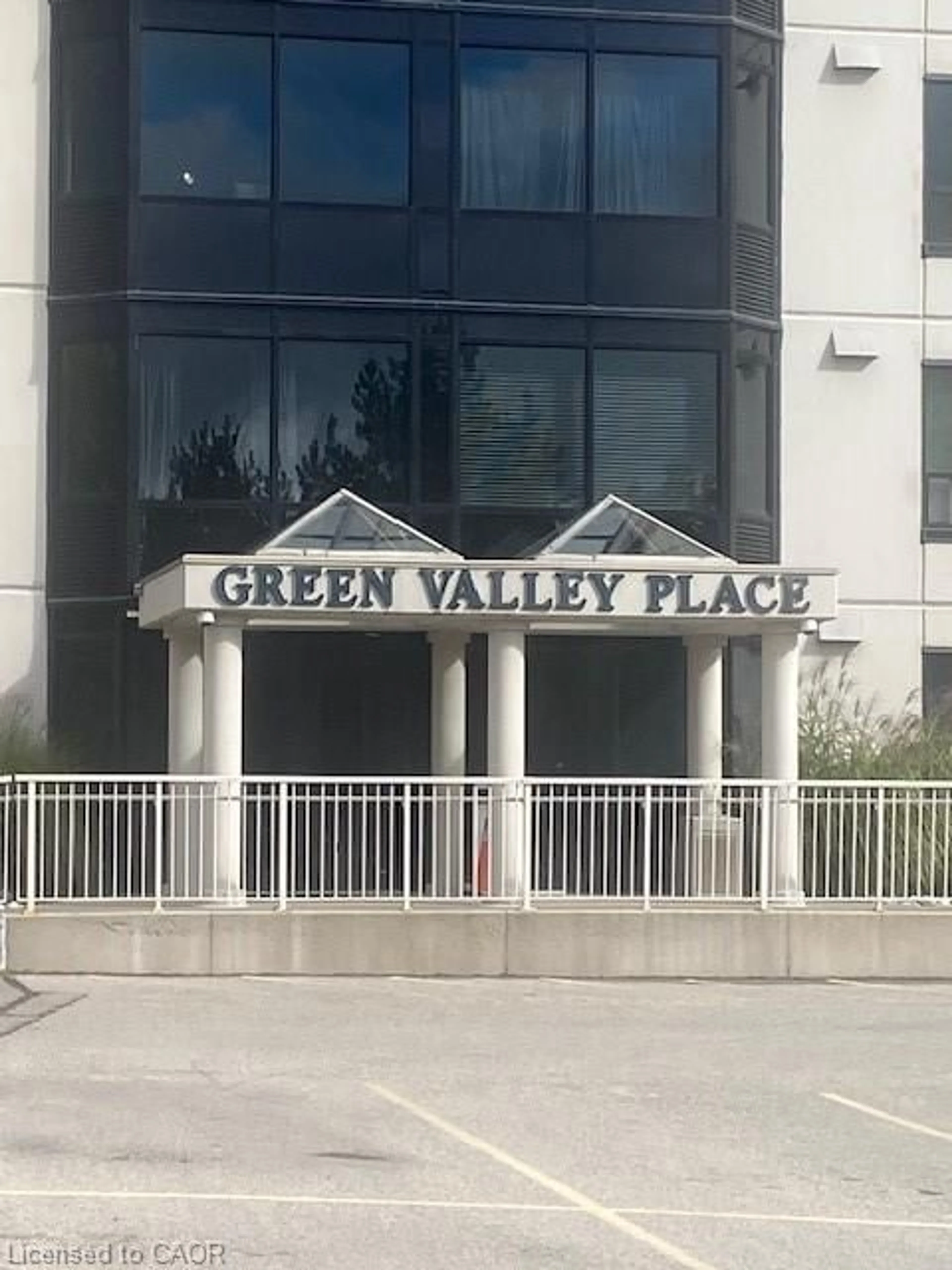 Lobby for 35 Green Valley Dr #107, Kitchener Ontario N2P 2A5