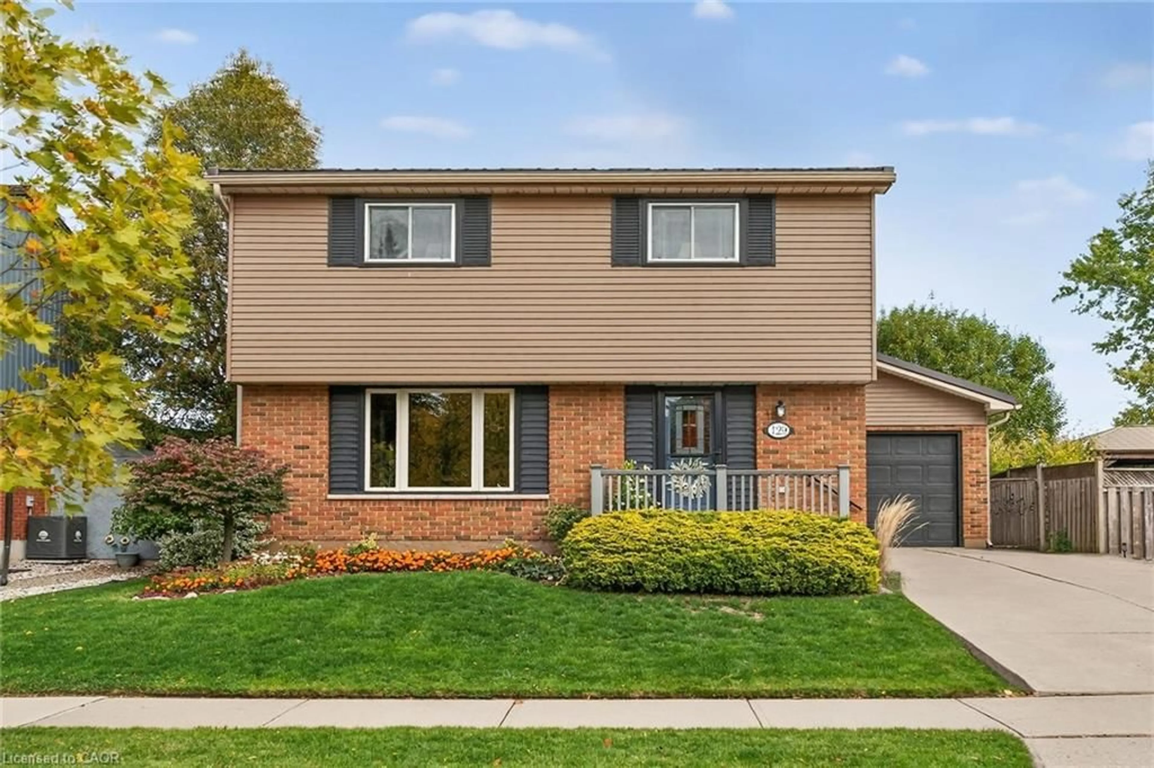 Home with brick exterior material, street for 129 Gordon Drummond Ave, Stoney Creek Ontario L8J 1G1