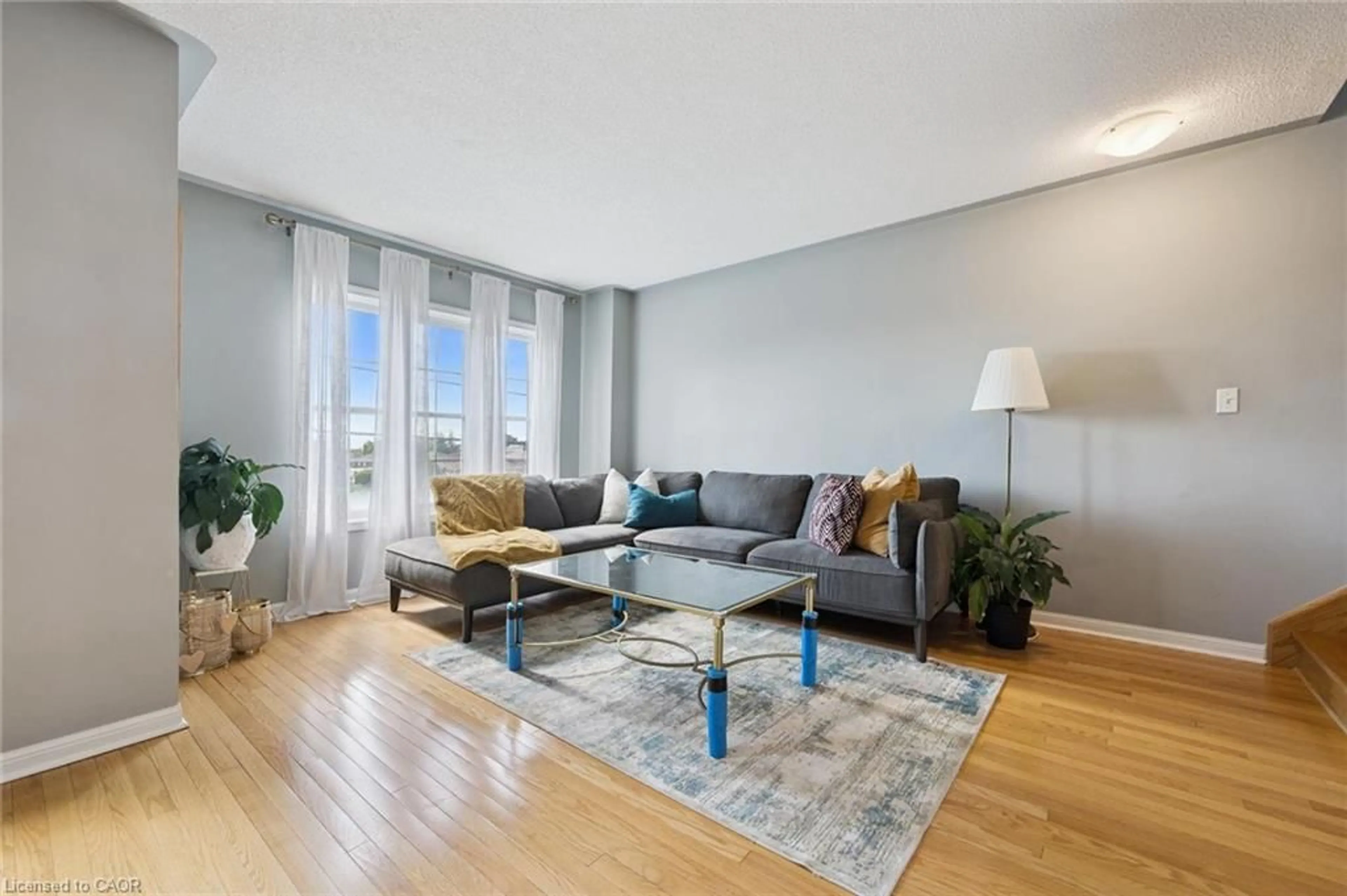 Living room with furniture, unknown for 3030 Breakwater Crt #26, Mississauga Ontario L5B 4N8