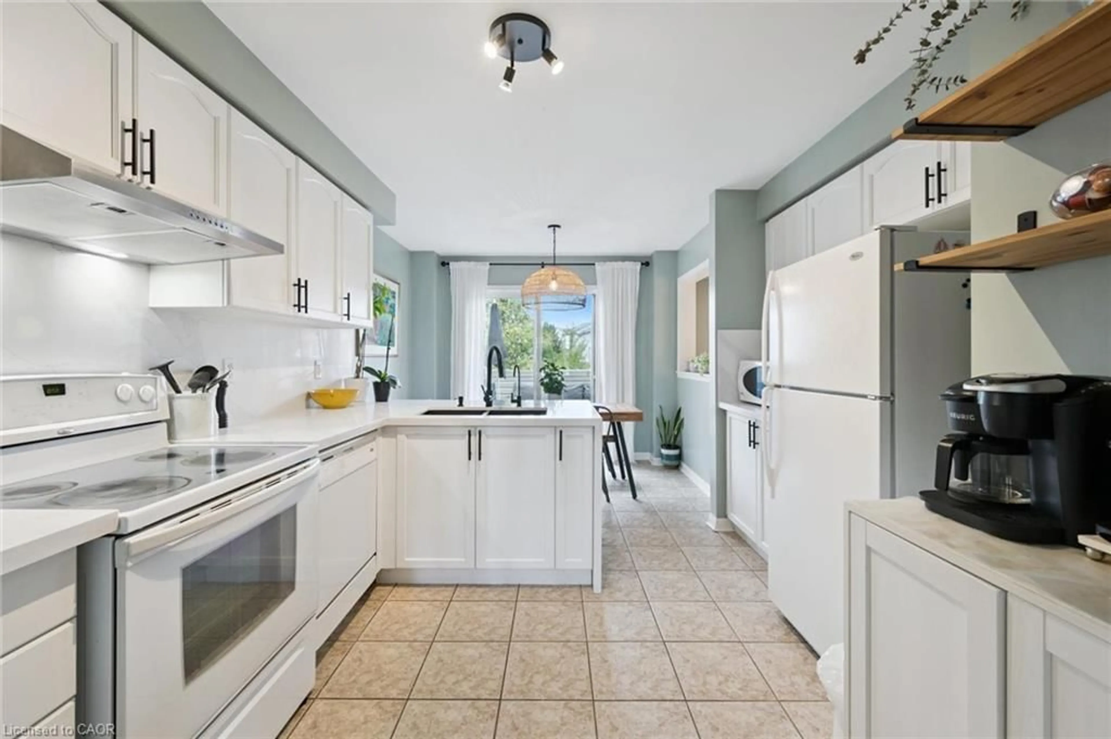 Unknown for 3030 Breakwater Crt #26, Mississauga Ontario L5B 4N8