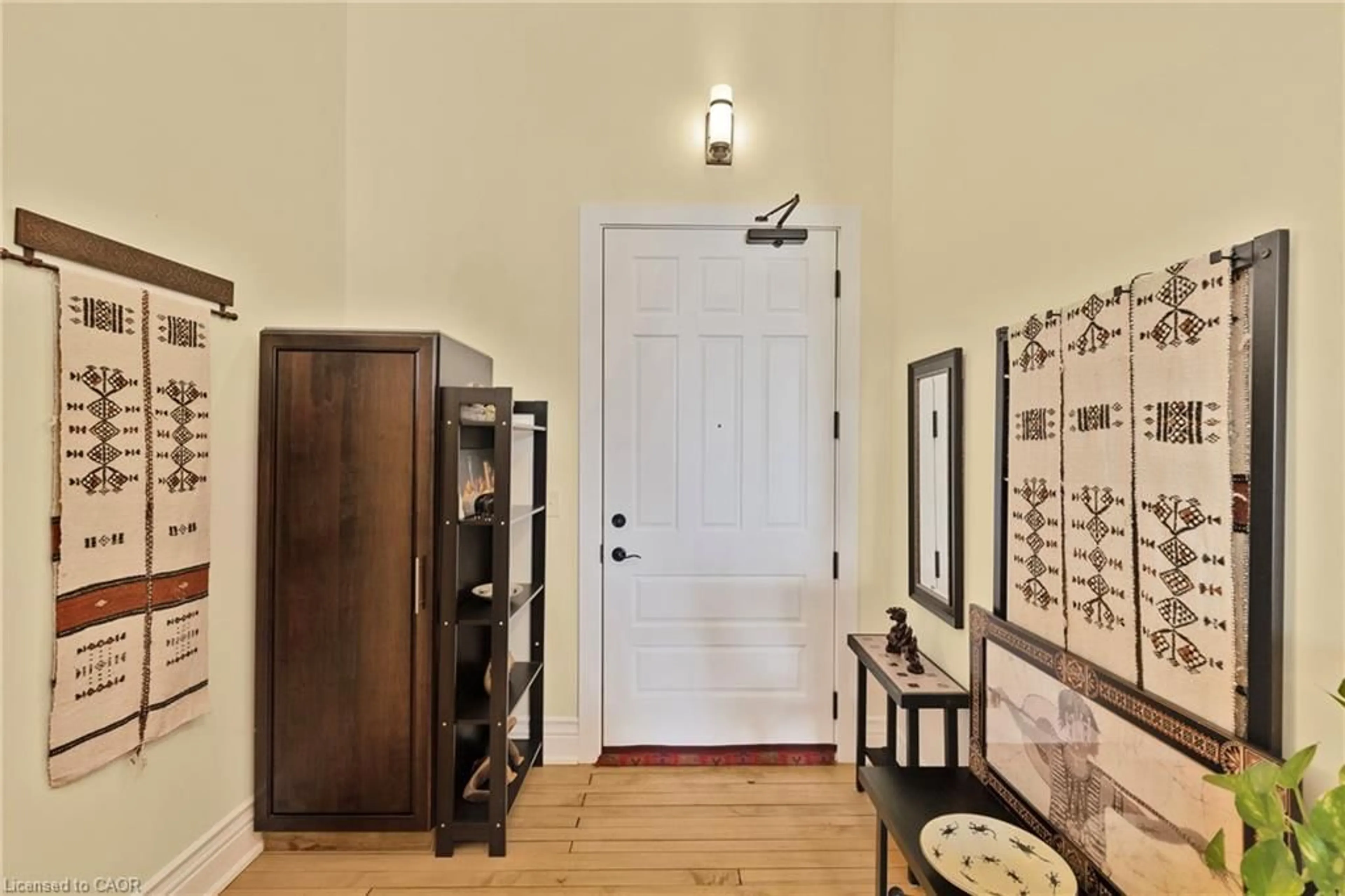 Indoor entryway for 200 Stinson St #304, Hamilton Ontario L8N 4J5