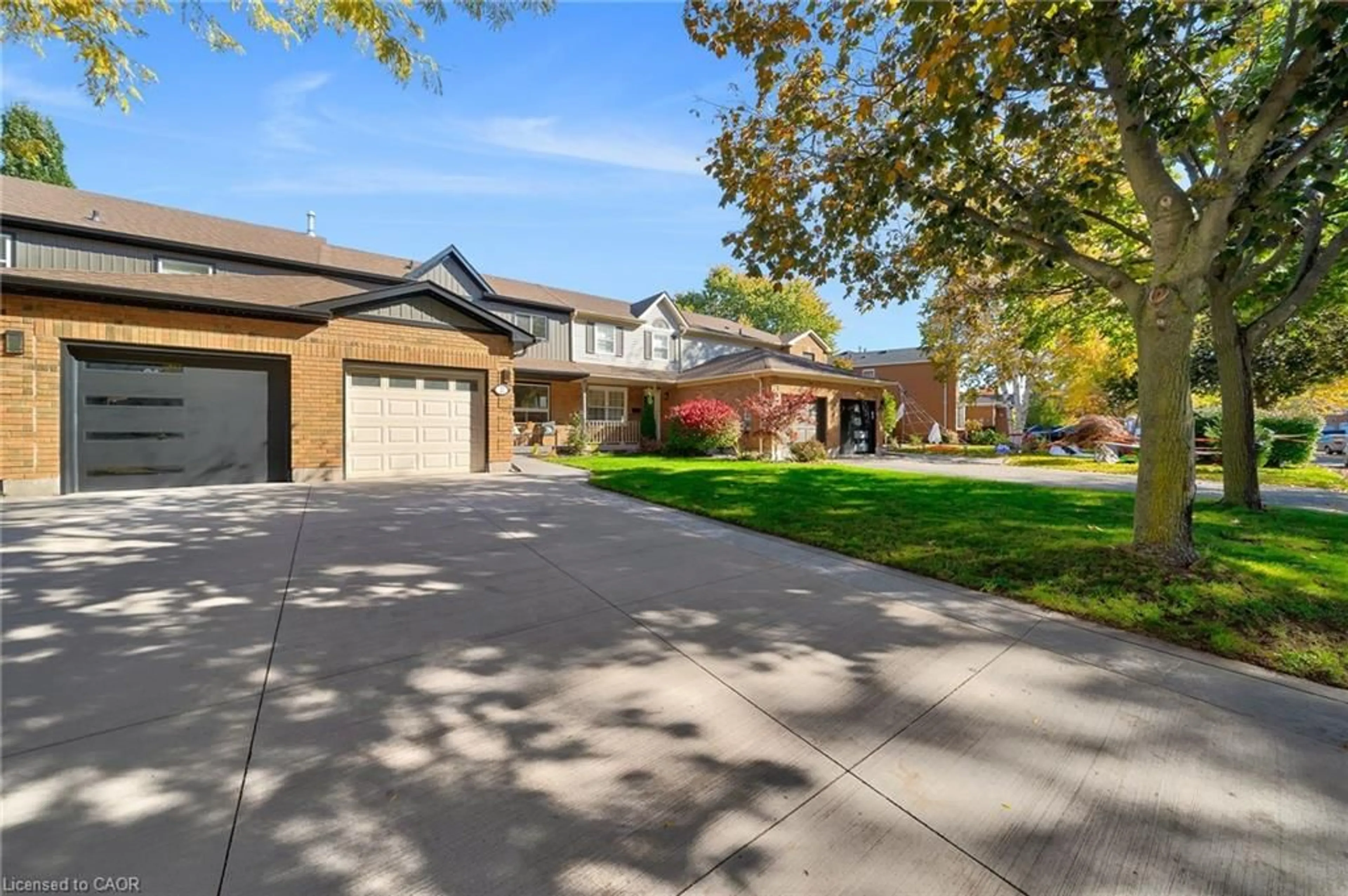 Home with brick exterior material, street for 22 Pleasant Grove Terr, Grimsby Ontario L3M 5G8