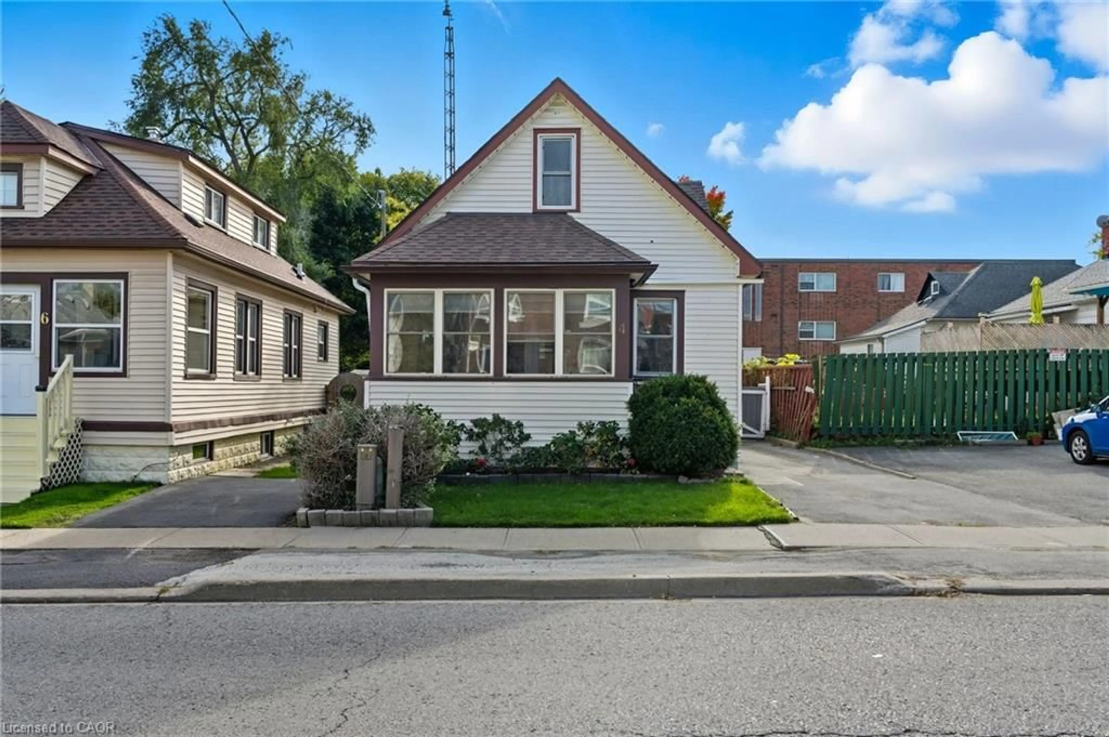 Home with brick exterior material, street for 4 Manning St, St. Catharines Ontario L2R 1H9