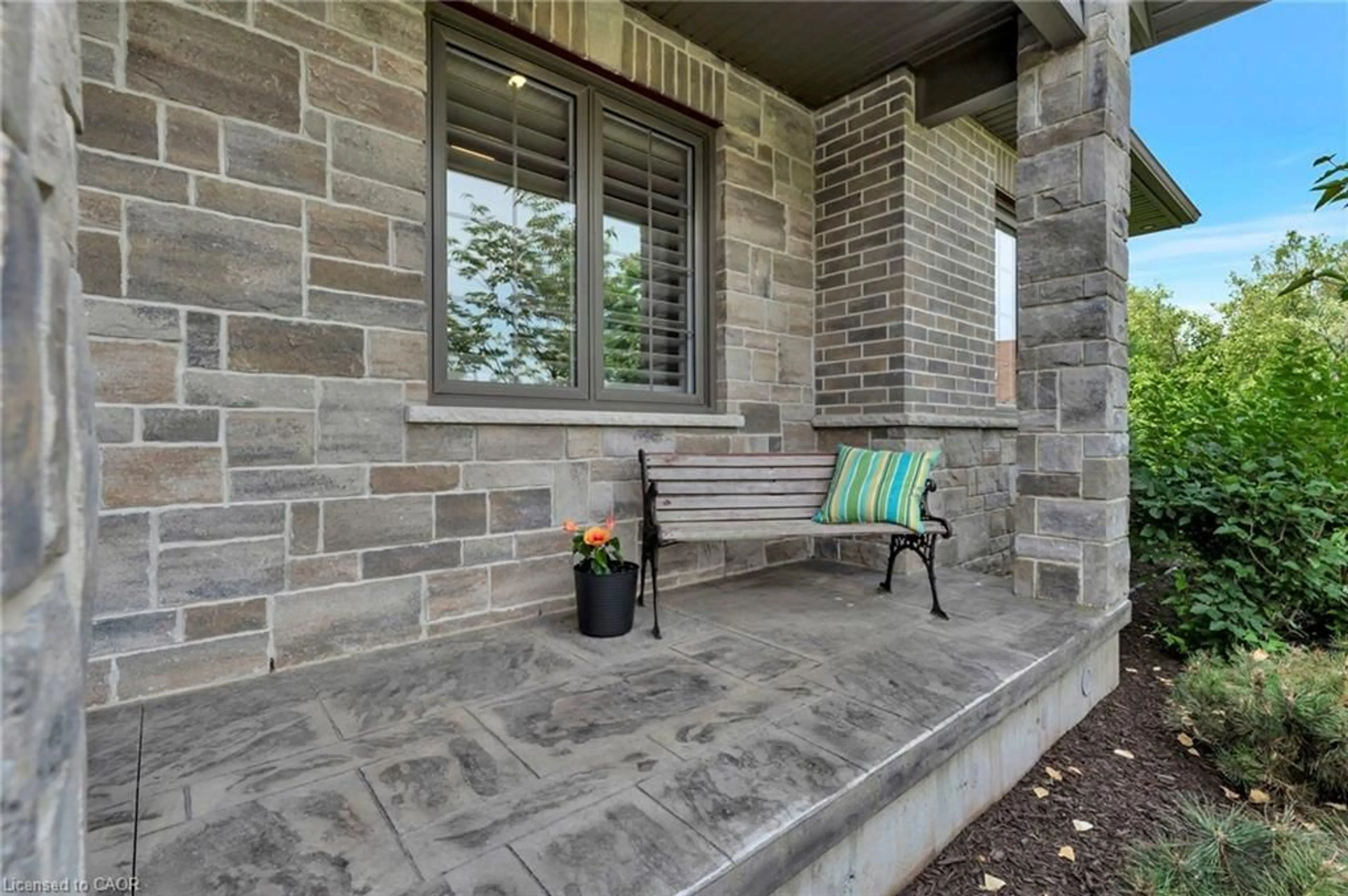 Patio, street for 285794 - B Airport Rd, Oxford County Ontario N0J 1P0