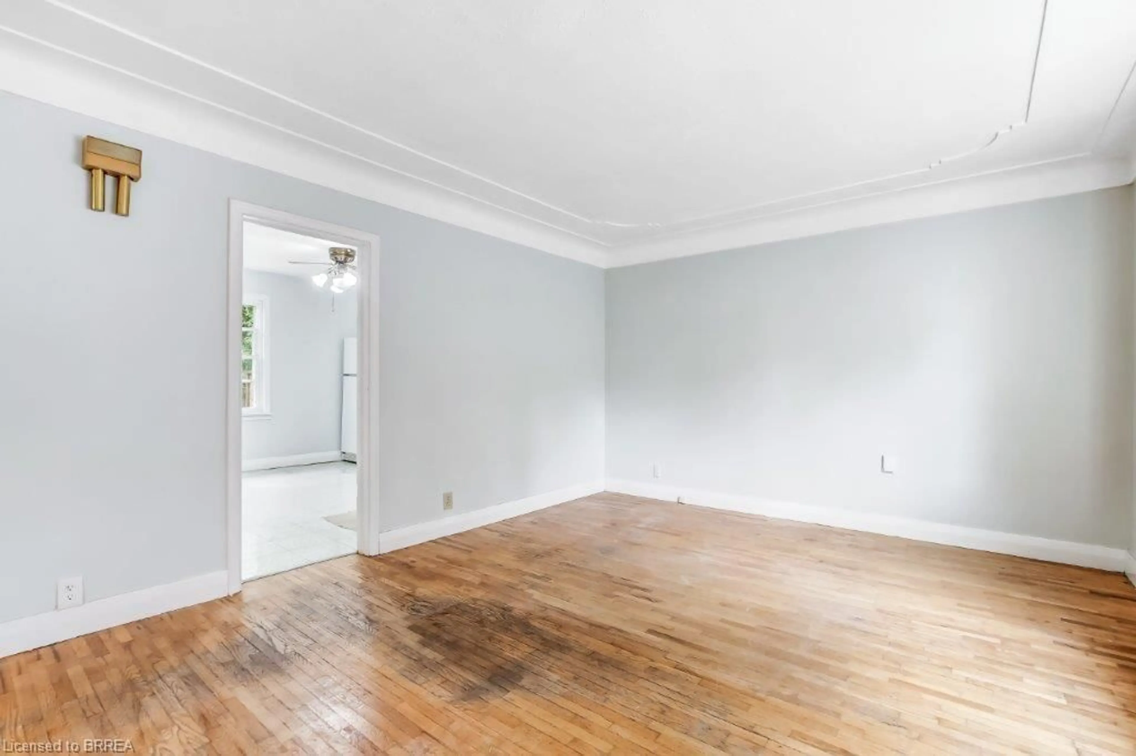 A pic of a room for 25 Henry St, Brantford Ontario N3R 1Z9