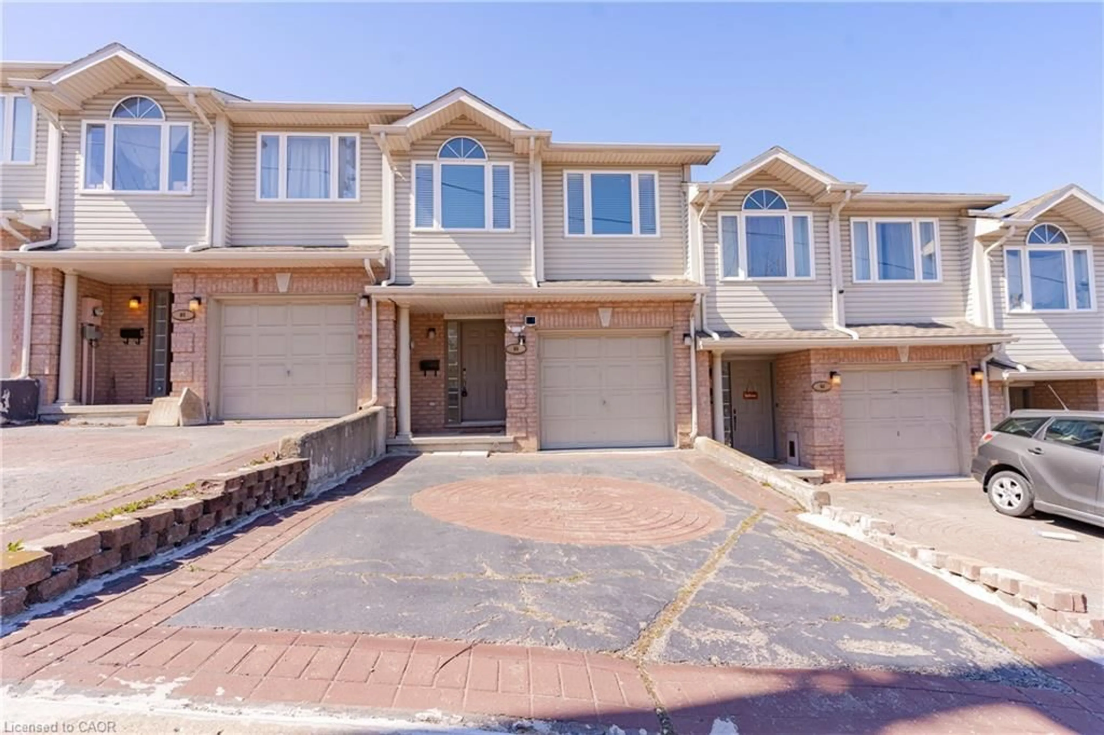 Unknown for 8A Hainer St, St. Catharines Ontario L2S 1M4