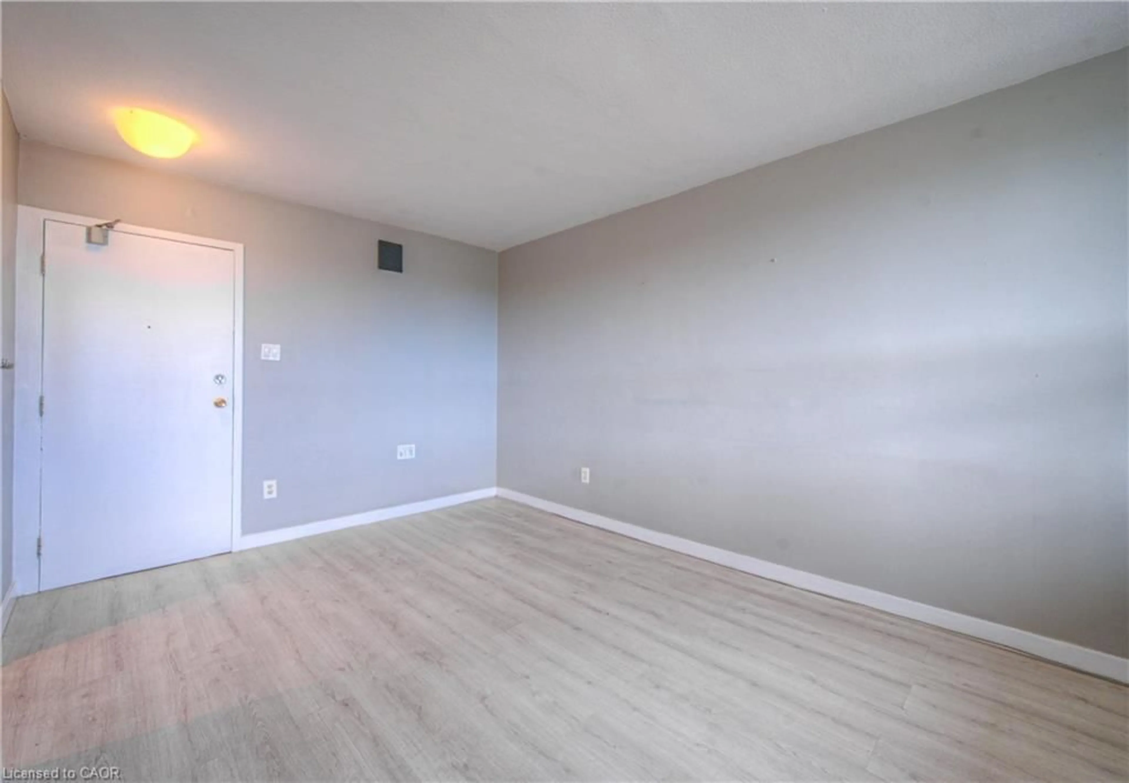 A pic of a room for 15 Nicklaus Dr #607, Hamilton Ontario L8K 5J5