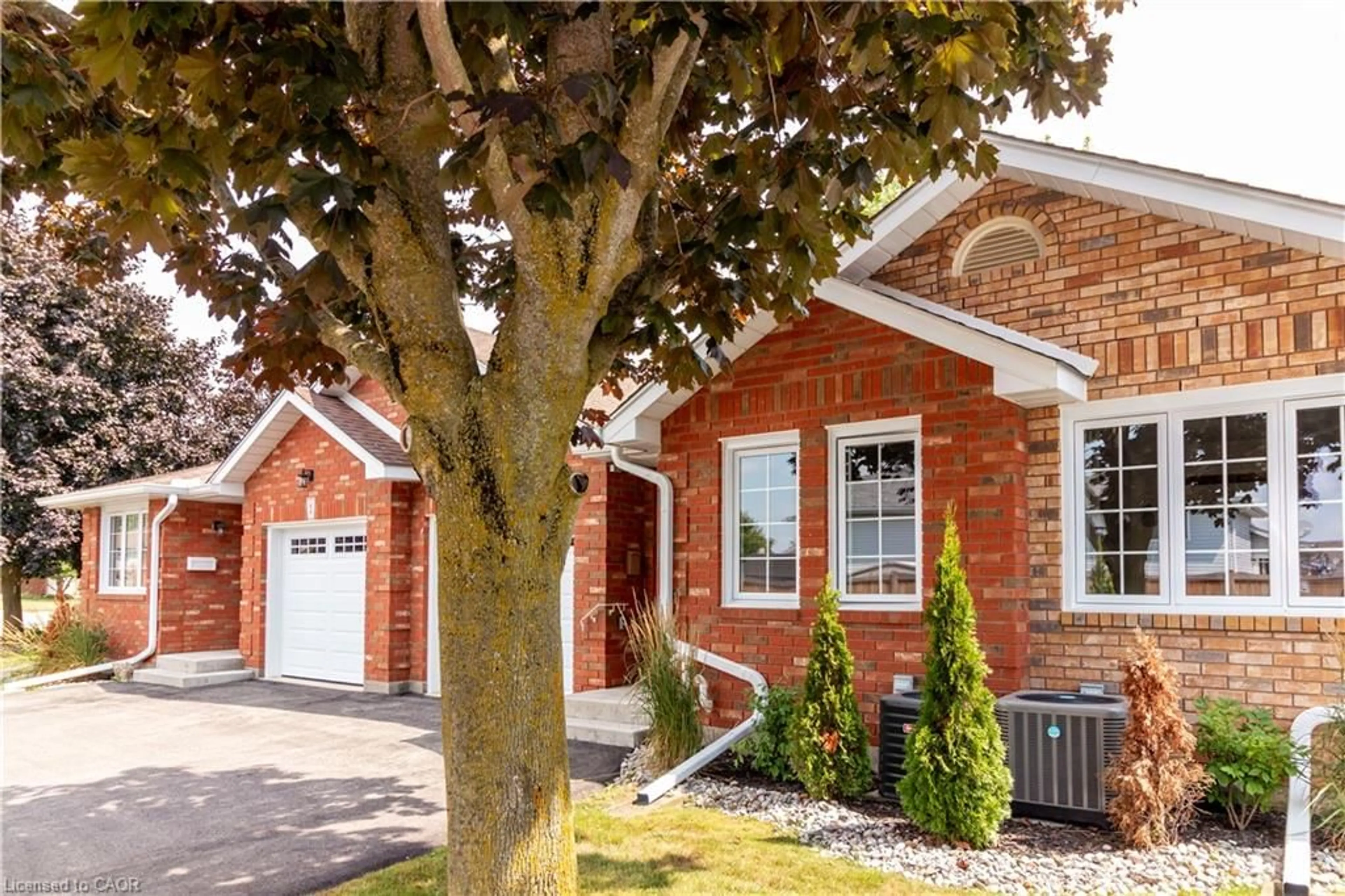 Home with brick exterior material, street for 60 Whitlaw Way #2, Paris Ontario N3L 4C3