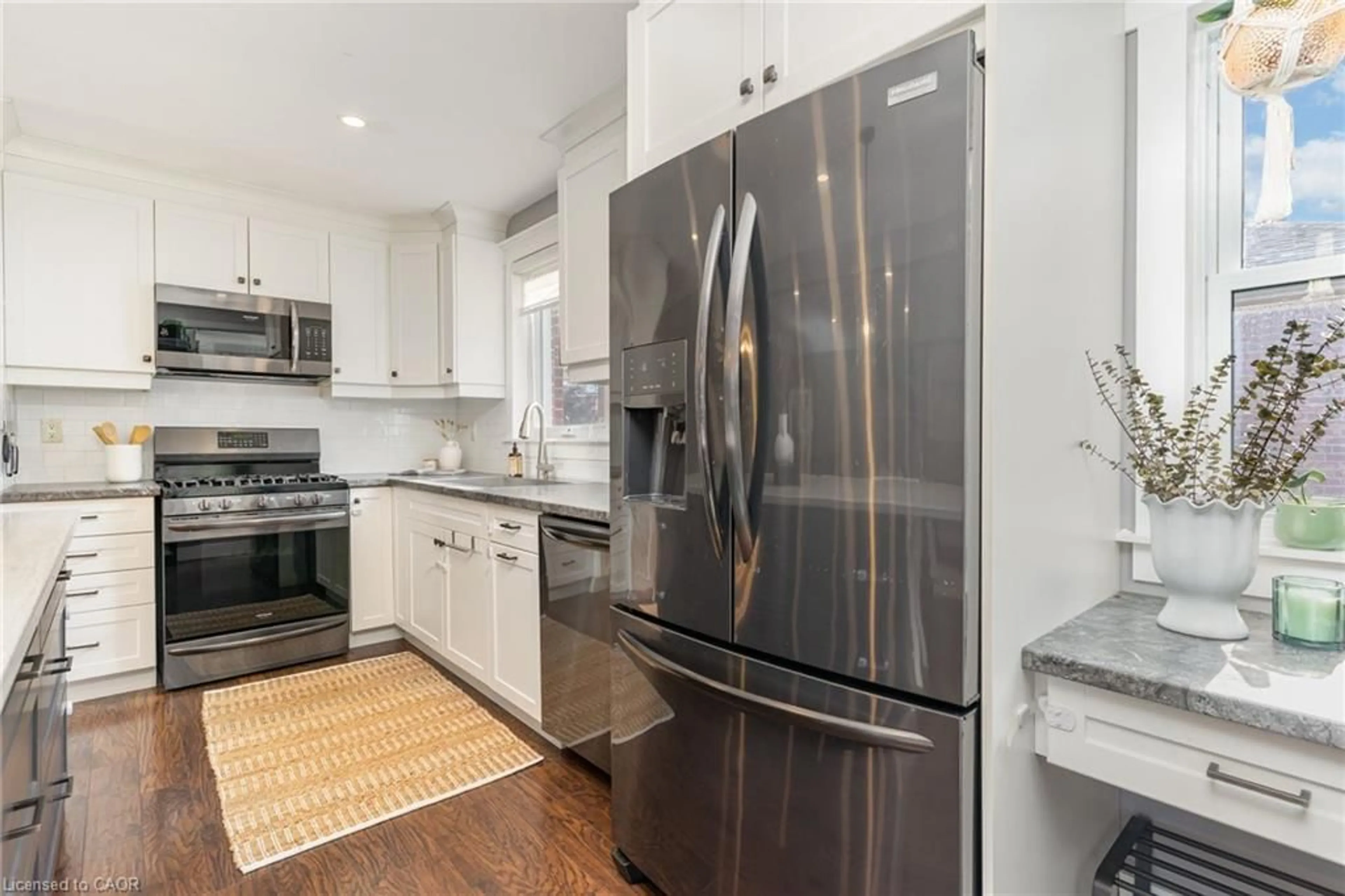 Open concept kitchen, unknown for 55 East 44th St, Hamilton Ontario L8T 3G8