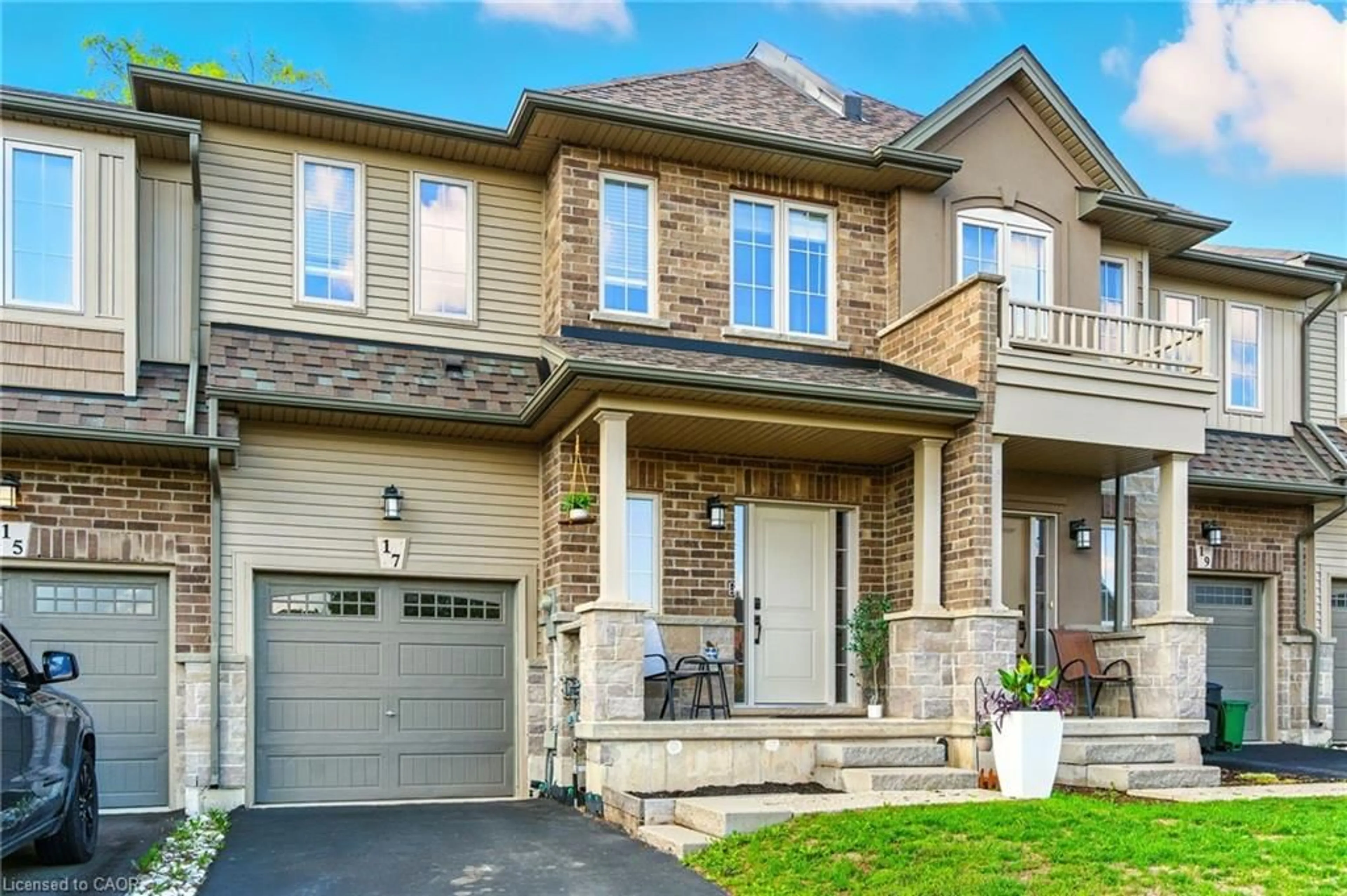 Home with brick exterior material, street for 17 Dennis Dr, Smithville Ontario L0R 2A0