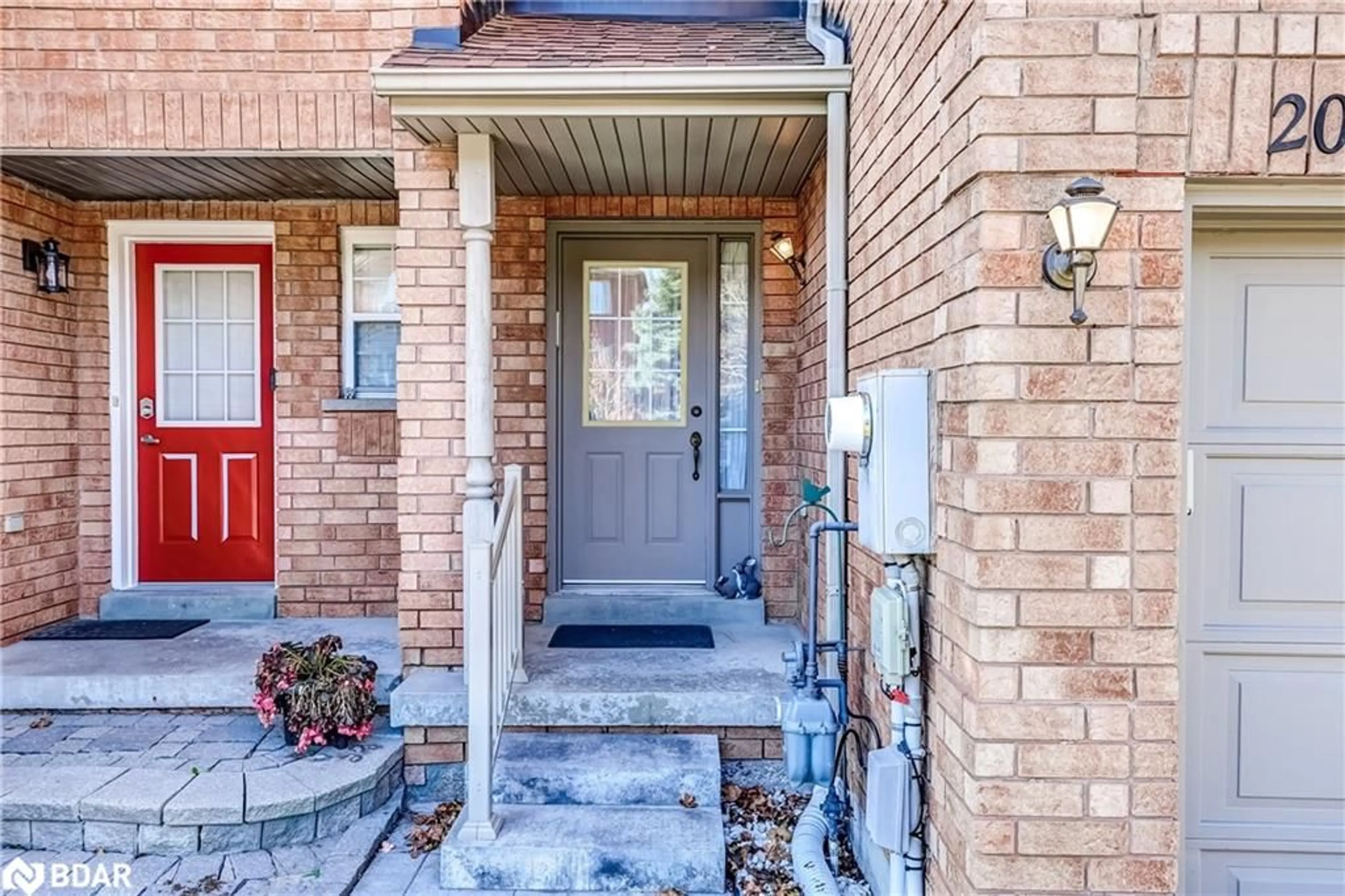 Home with brick exterior material, street for 20 Hawtin Trail, Aurora Ontario L4G 7L4