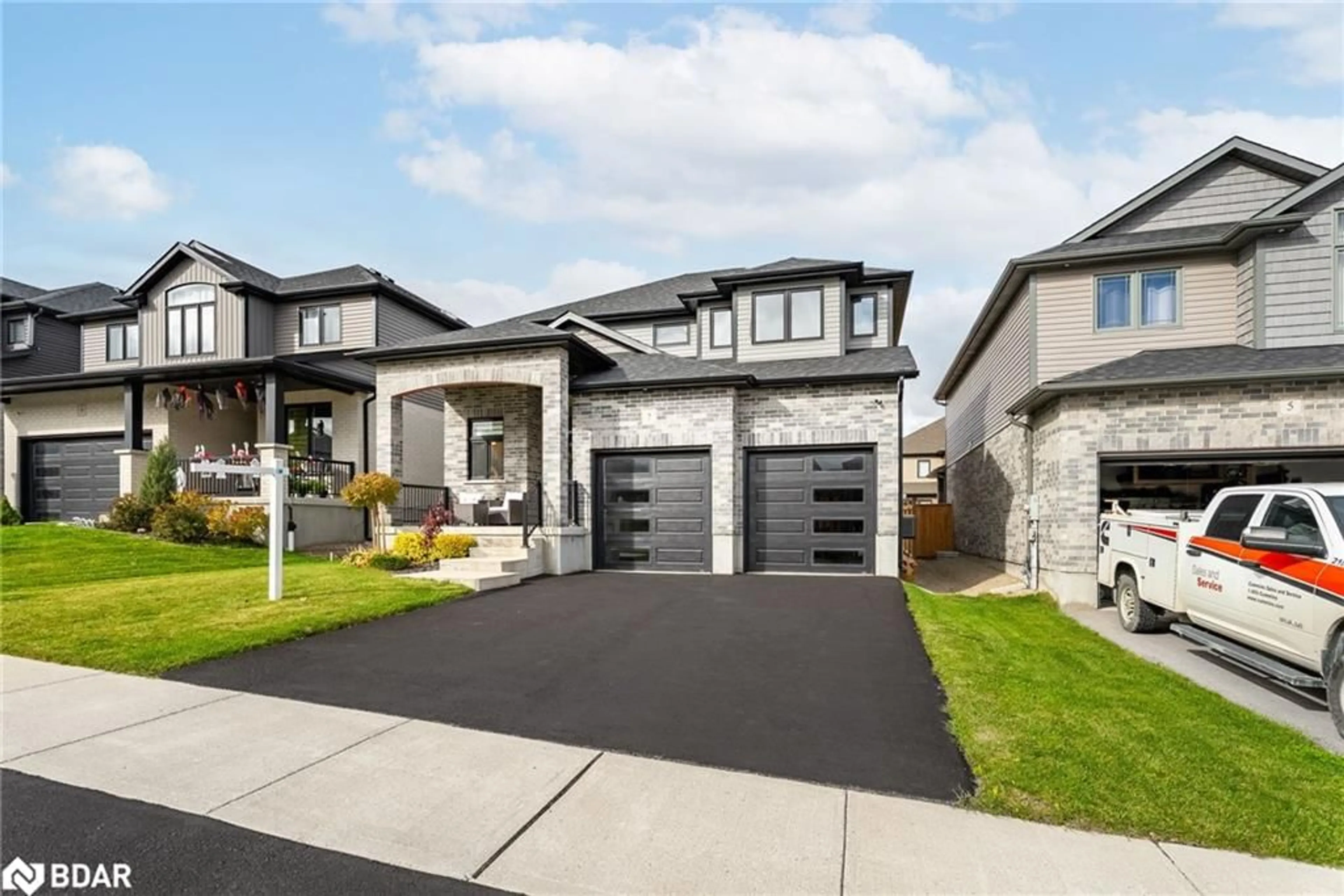 Home with brick exterior material, street for 7 Tindall Cres, Dufferin Ontario L9W 7R9