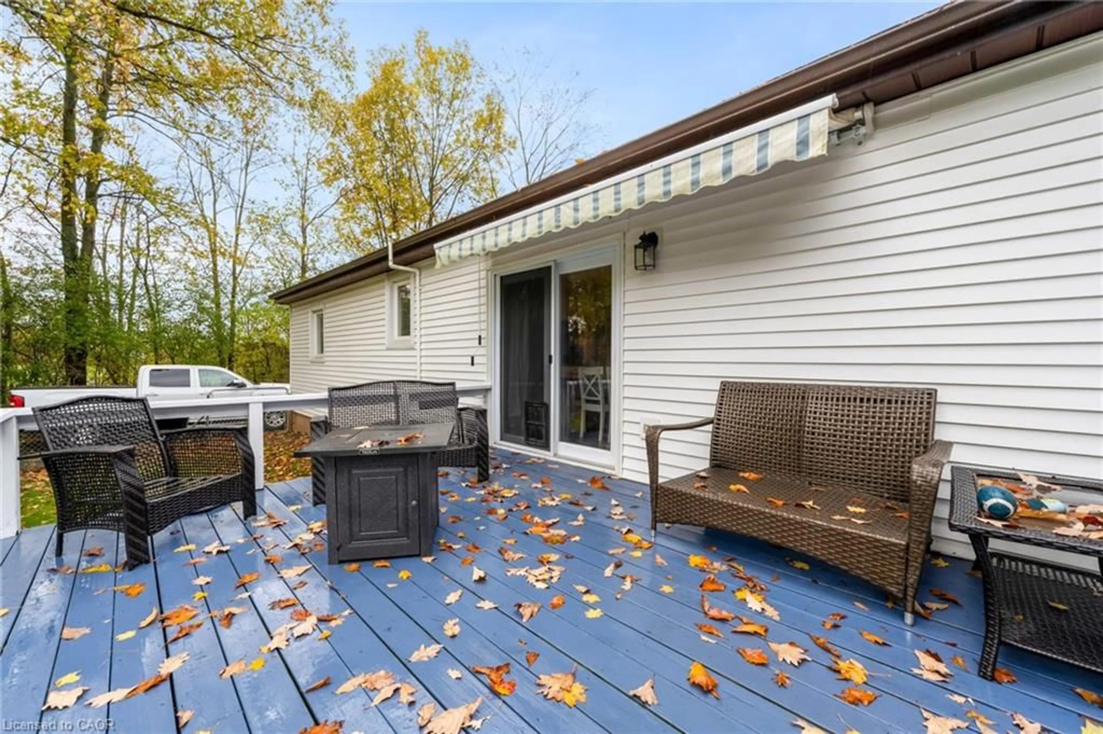 Patio, water/lake/river/ocean view for 10042 Willoughby Dr, Niagara Falls Ontario L2E 6S6