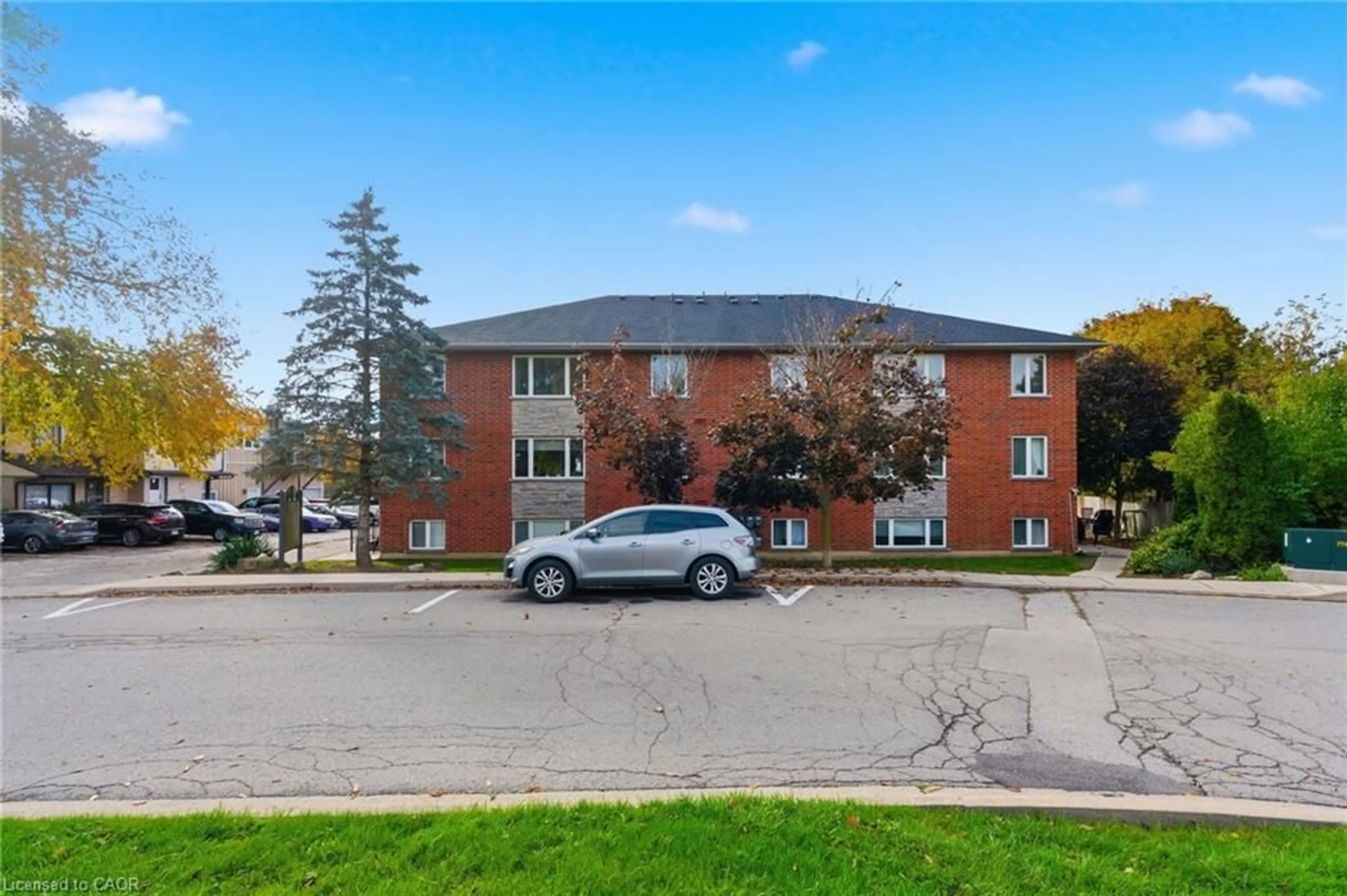 Unknown for 111 Smits Cove #302, Smithville Ontario L0R 2A0