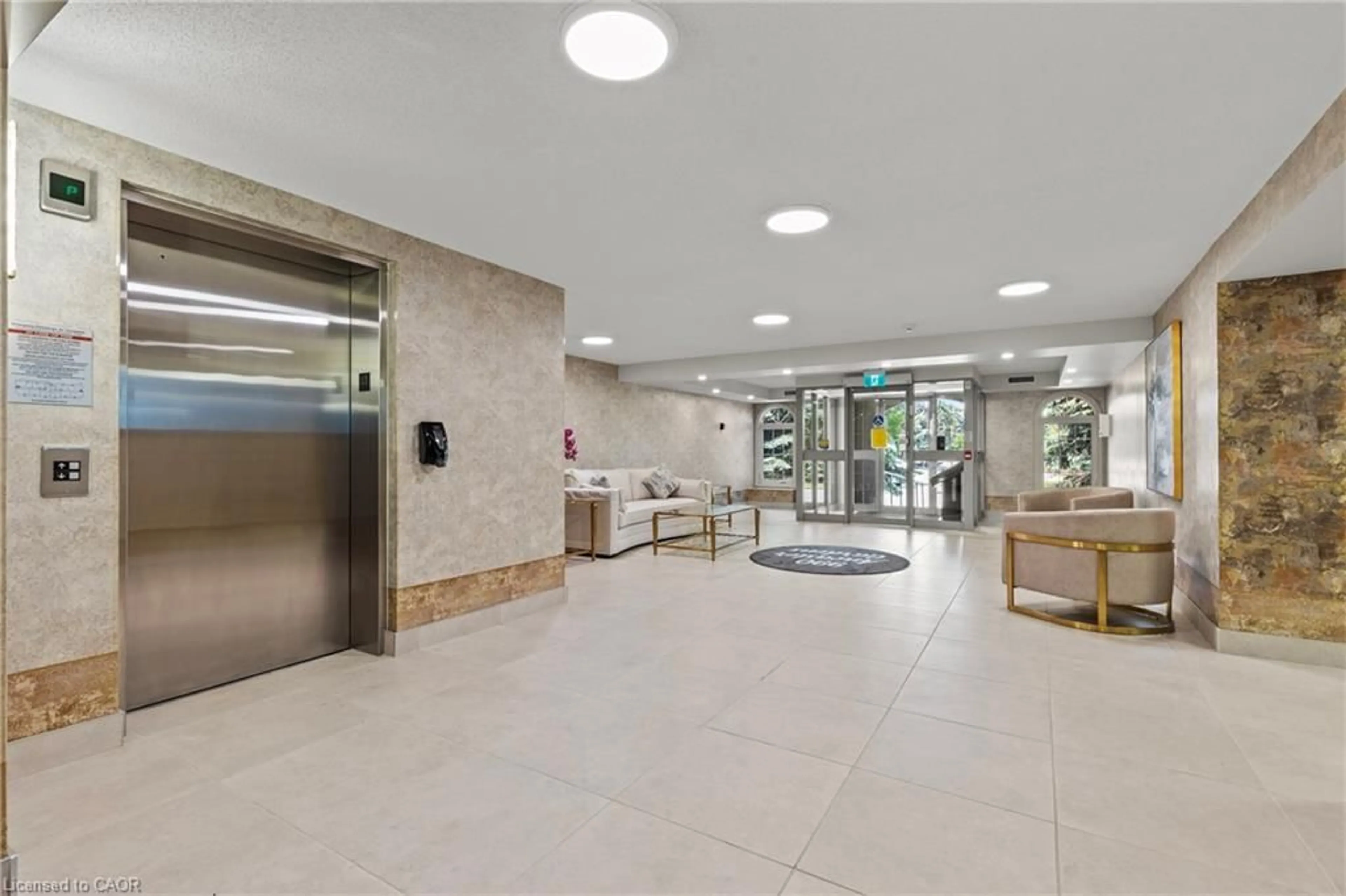 Lobby for 990 Golf Links Rd #301, Ancaster Ontario L9K 1J8