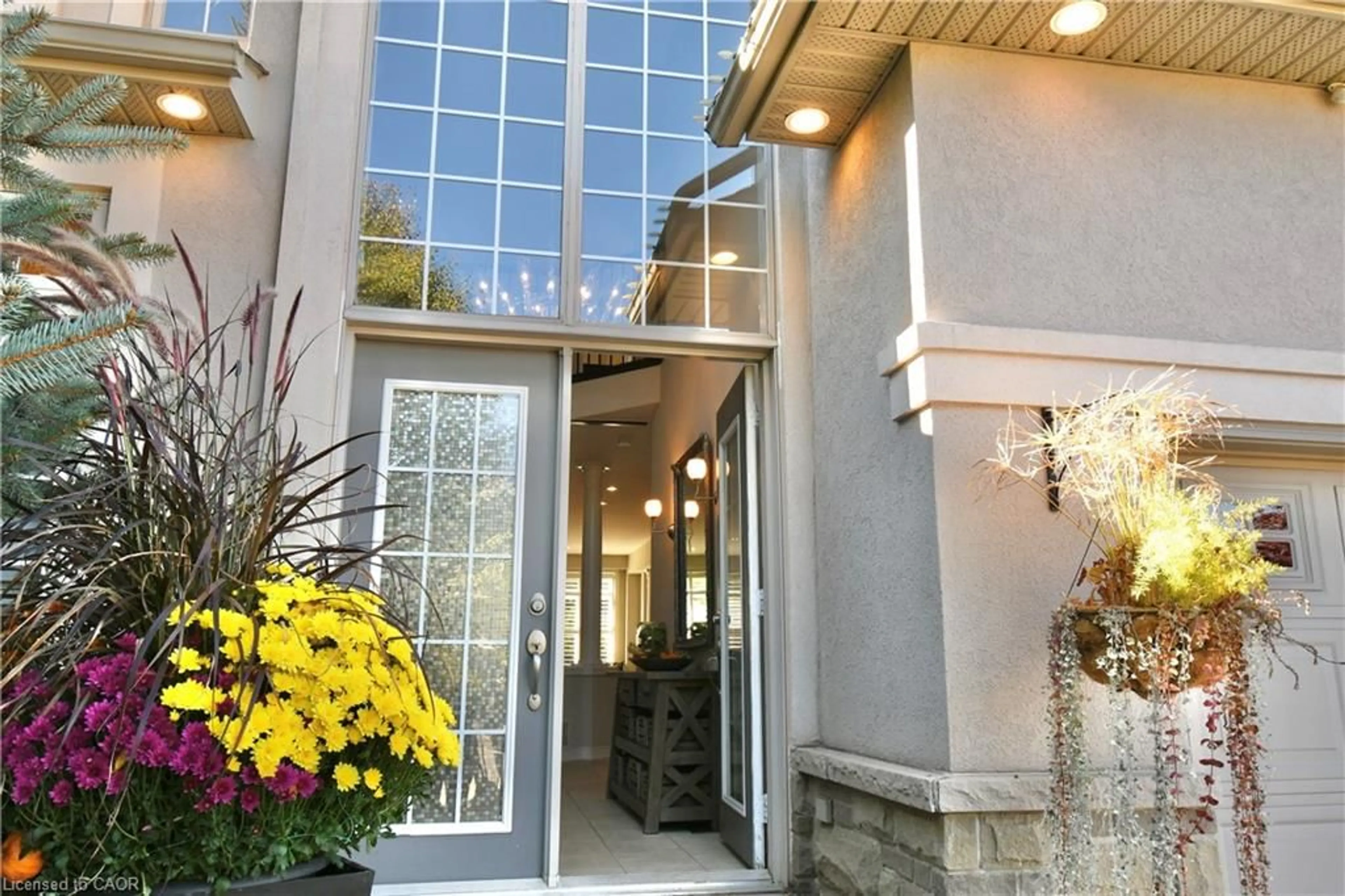 Indoor foyer for 178 Joshua Ave, Ancaster Ontario L9K 1R7