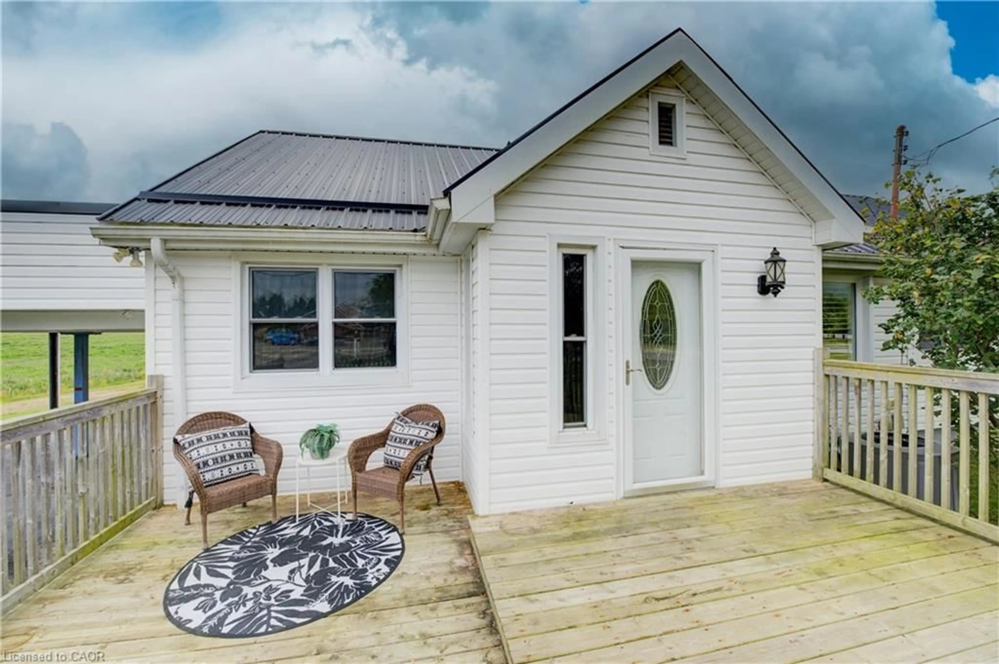 Home with vinyl exterior material, unknown for 4074 Highway 3, Simcoe Ontario N3Y 4K4