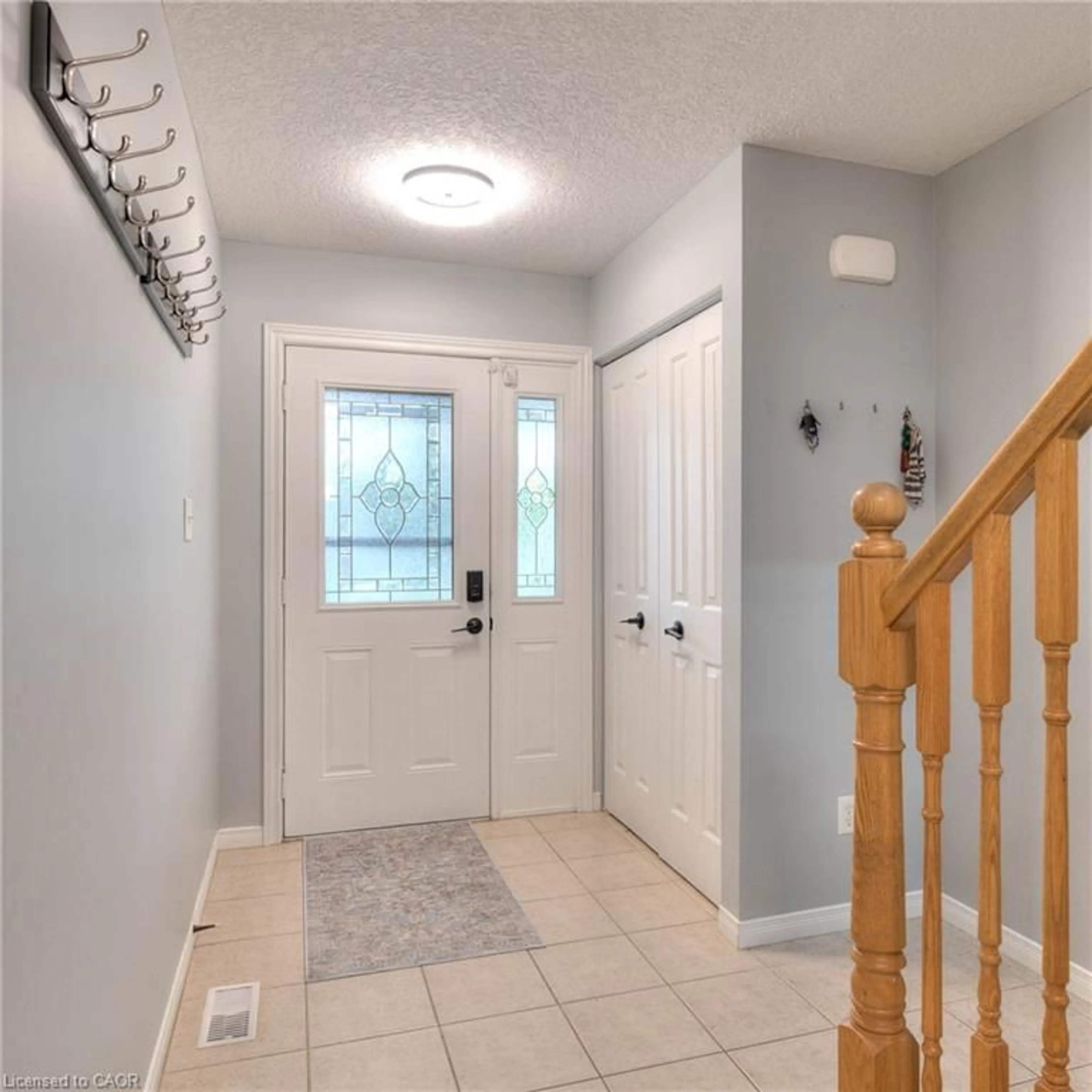Indoor entryway for 96 Raising Mill Gate, Elmira Ontario N3B 3N7