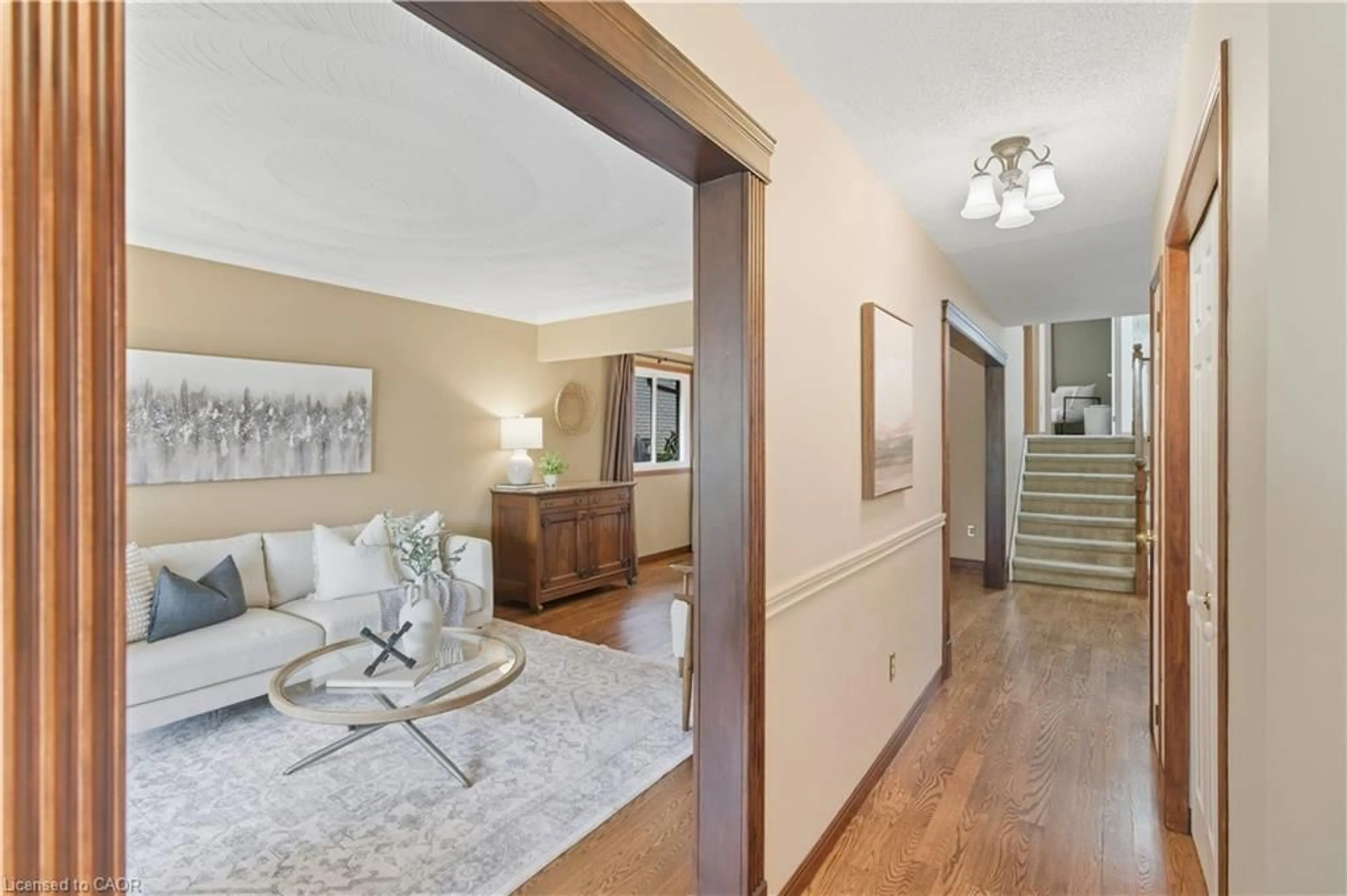 Indoor entryway for 68 Firenze St, Hamilton Ontario L9C 6V7