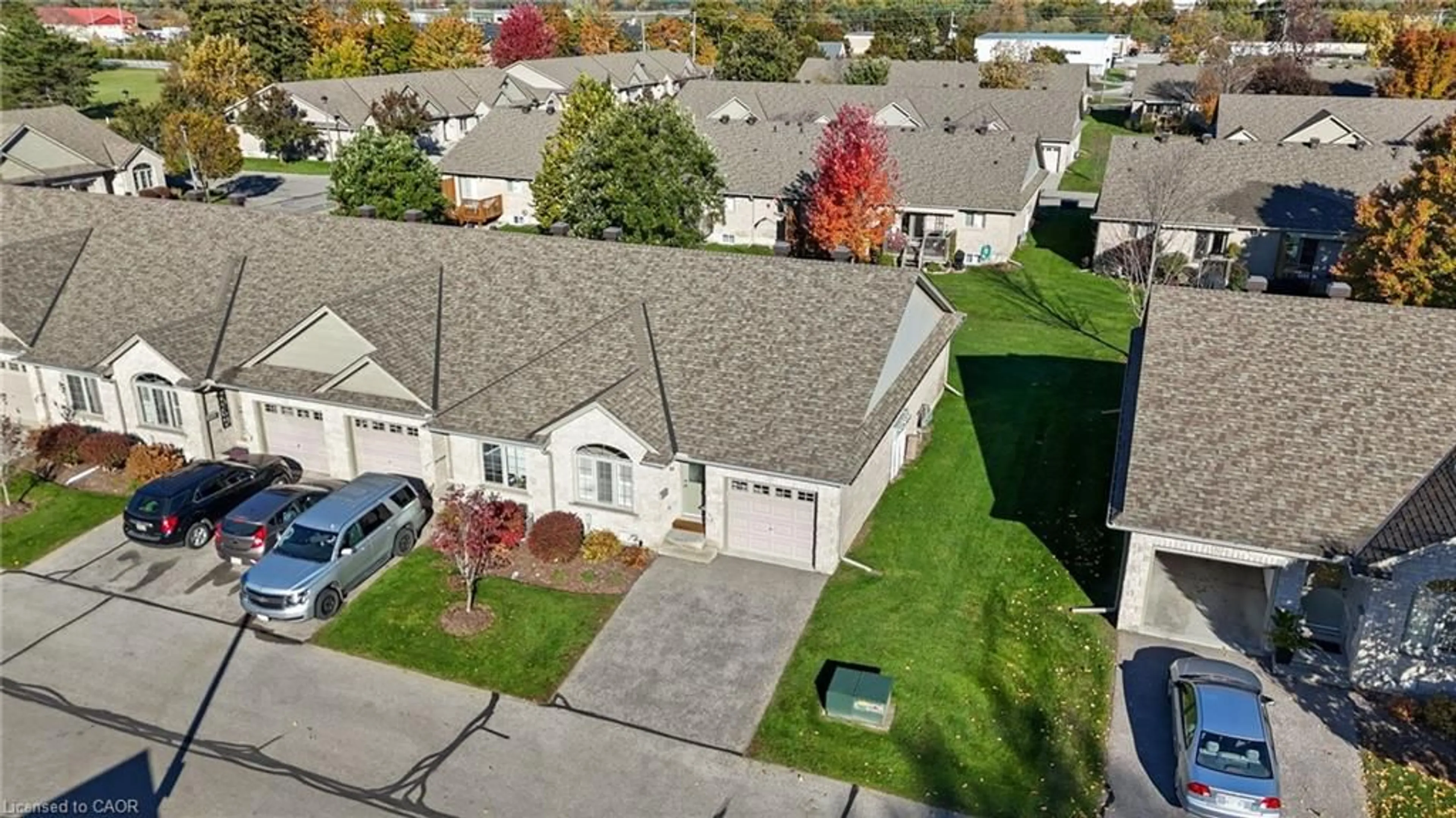 A pic from outside/outdoor area/front of a property/back of a property/a pic from drone, street for 510 Queensway #33, Simcoe Ontario N3Y 4R4