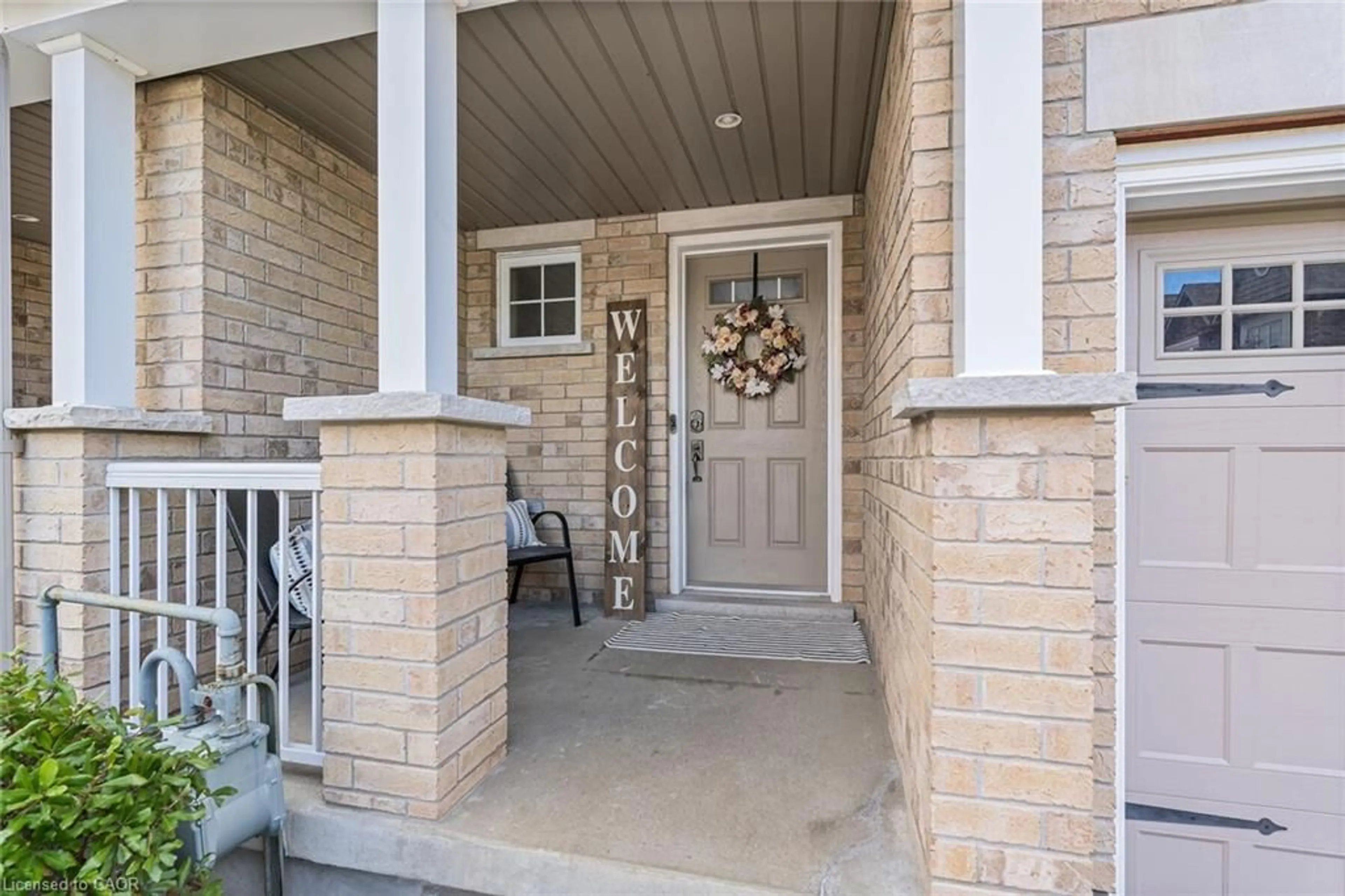 Indoor entryway for 167 Arkell Rd #13, Guelph Ontario N1L 0J9