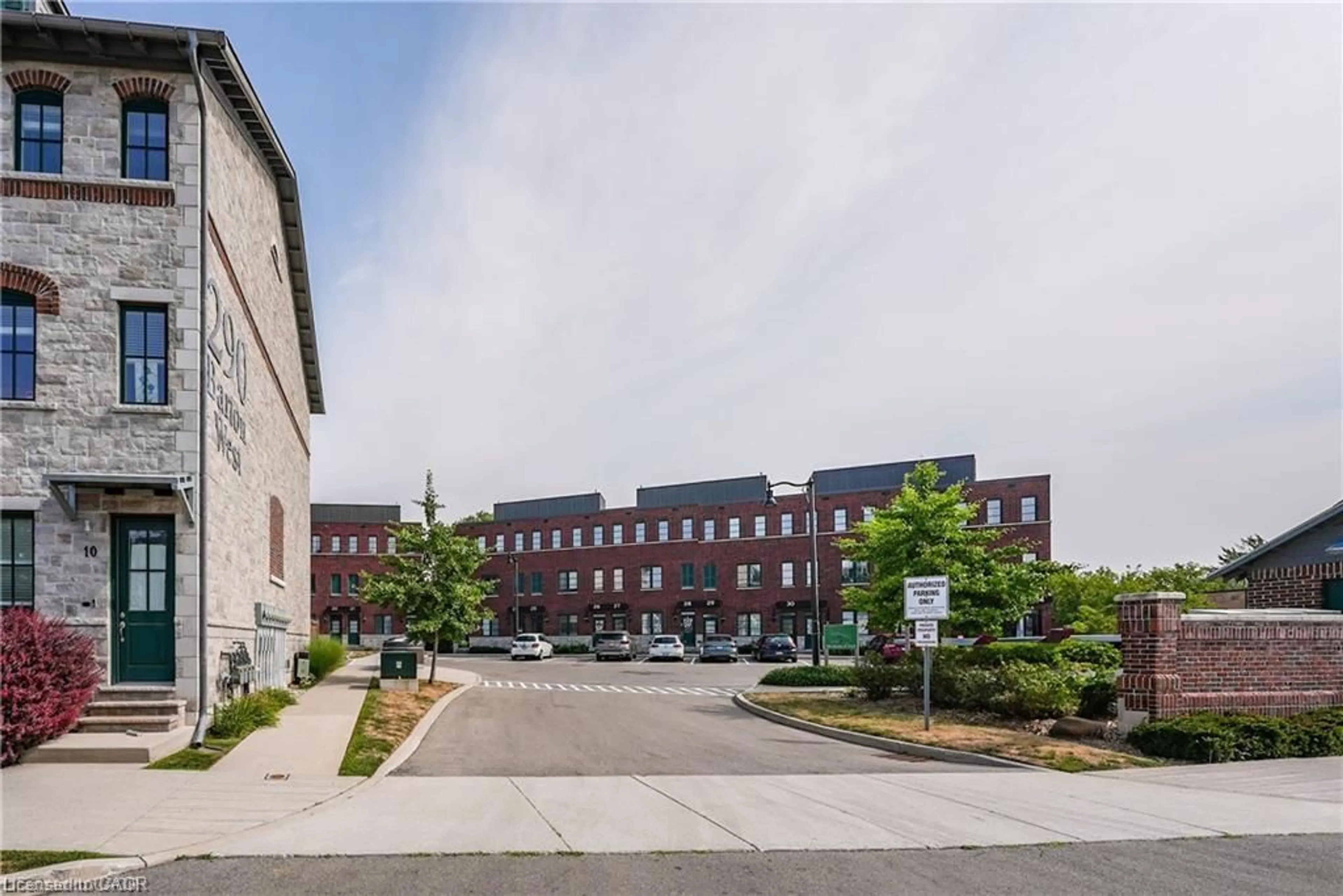 Unknown for 290 Barton St #30, Hamilton Ontario L8R 3P3