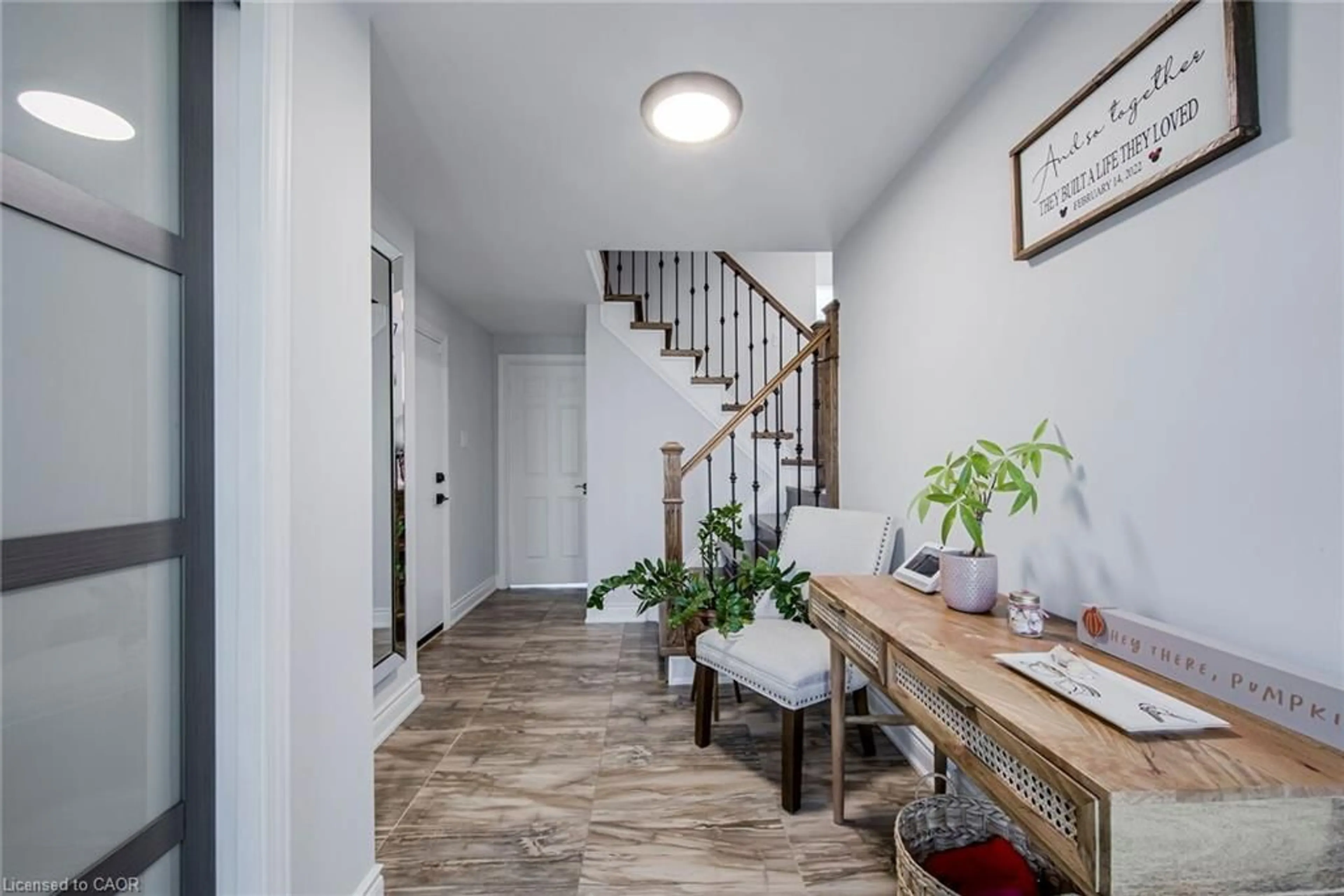 Indoor entryway for 7 Brown St, Tottenham Ontario L0G 1W0