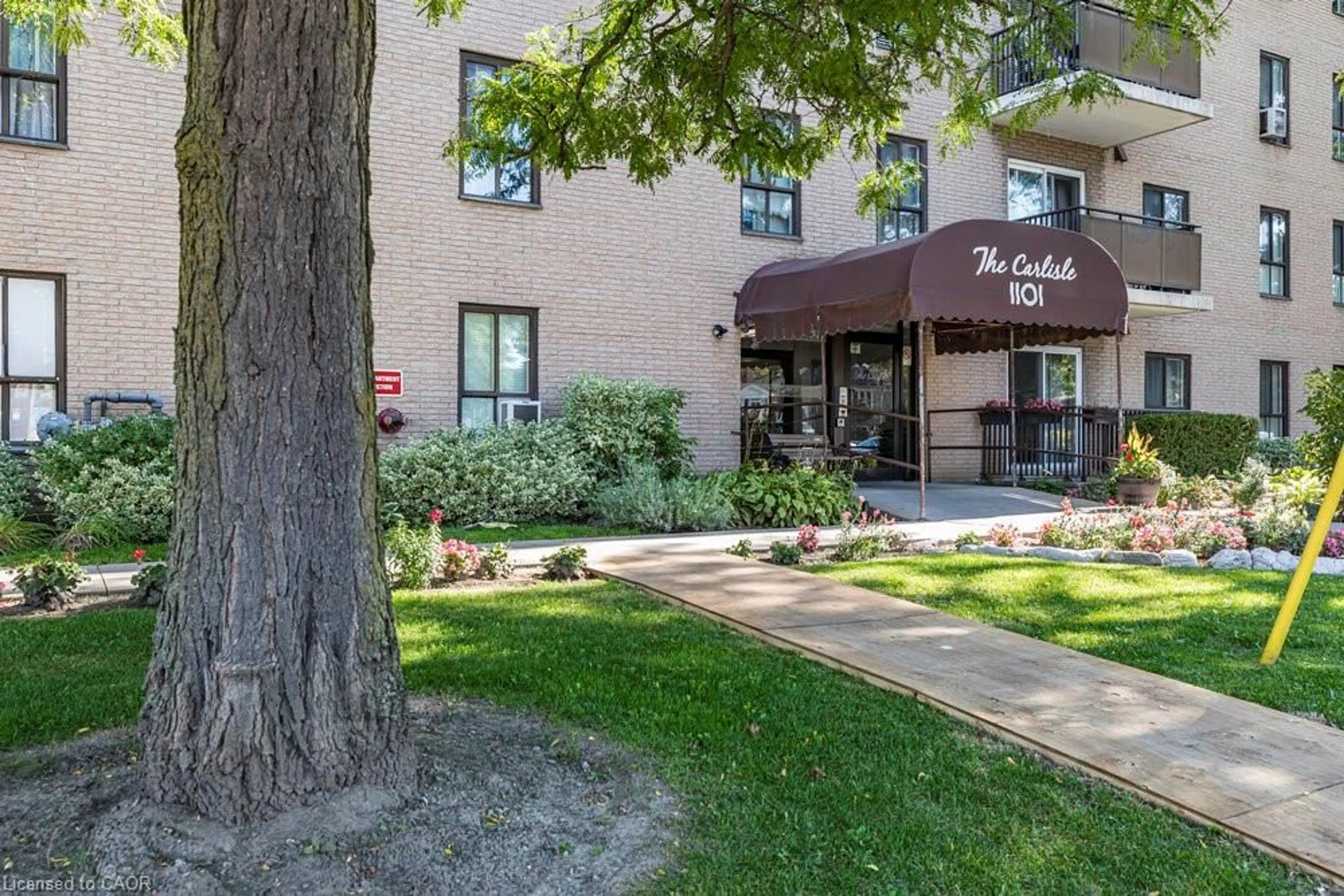 Patio, street for 1101 Pharmacy Ave #503, Scarborough Ontario M1R 2H2